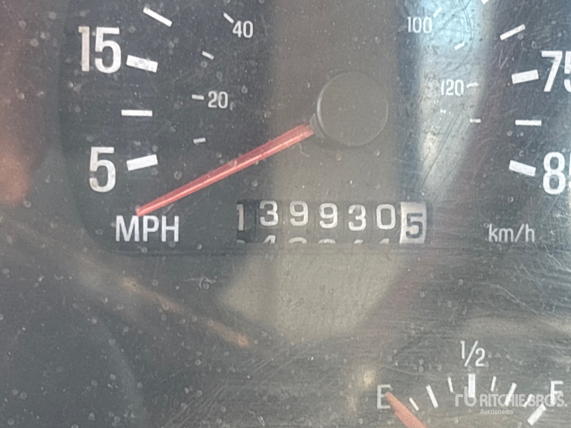 General Appearance with Hour Meter / Odometer