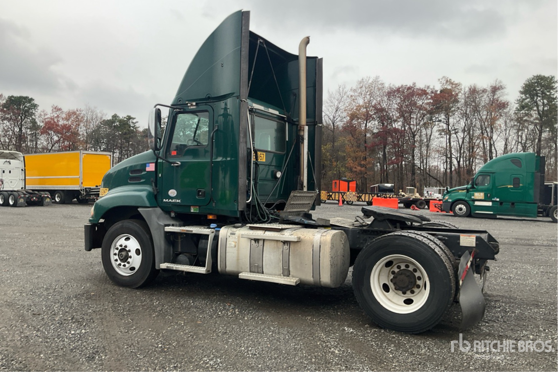 General Appearance with Imagen: esquina trasera izquierda