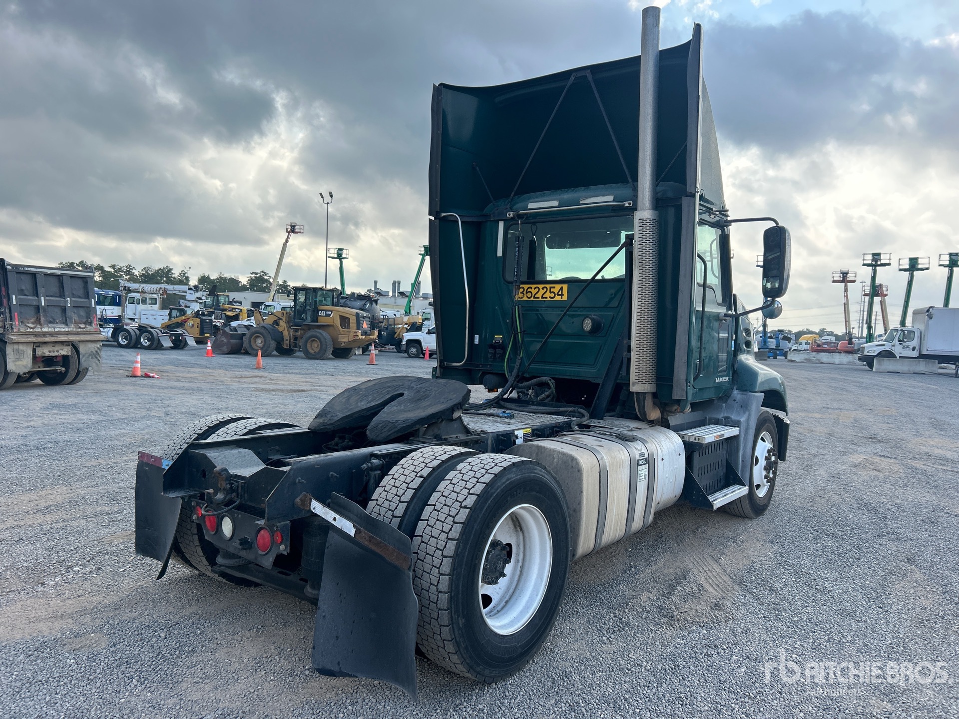 Aspect général with Image, coin arrière droit