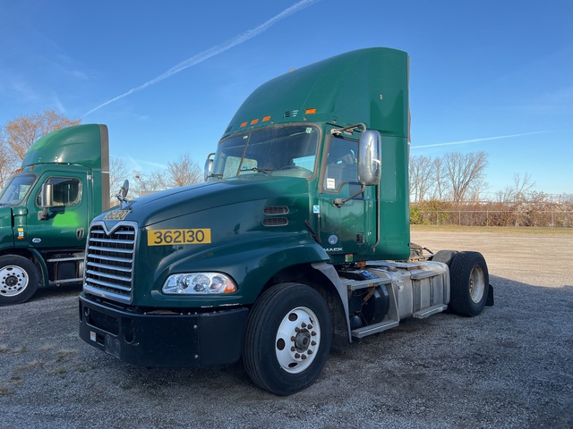 2017 Mack CXU612 4x2 S/A Day Cab Truck Tractor