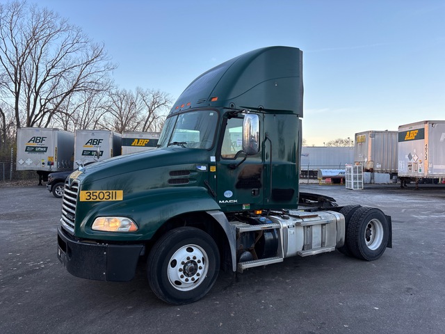 2016 Mack CXU612 4x2 S/A Day Cab Truck Tractor