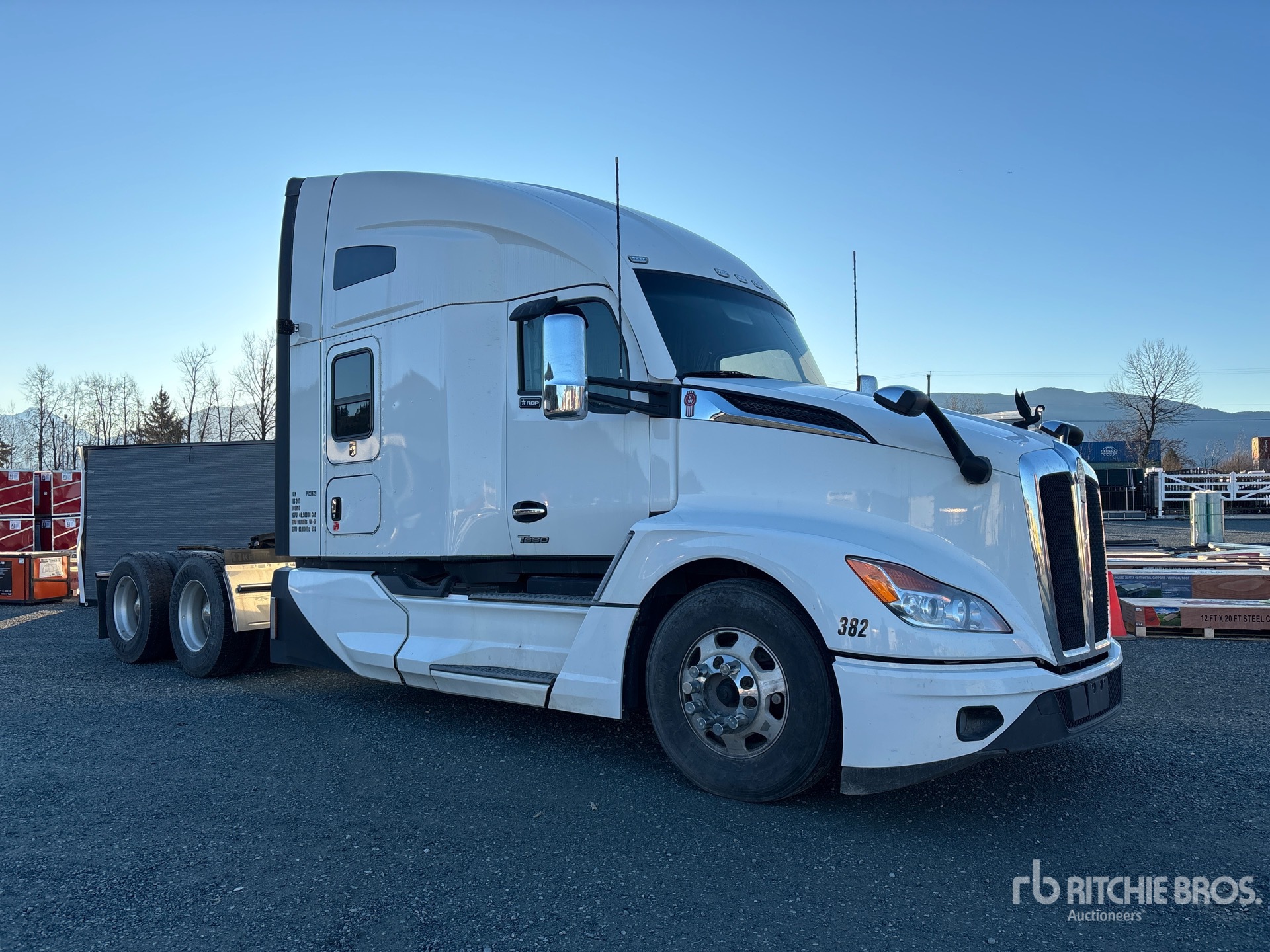 General Appearance with Picture, Right Front Corner