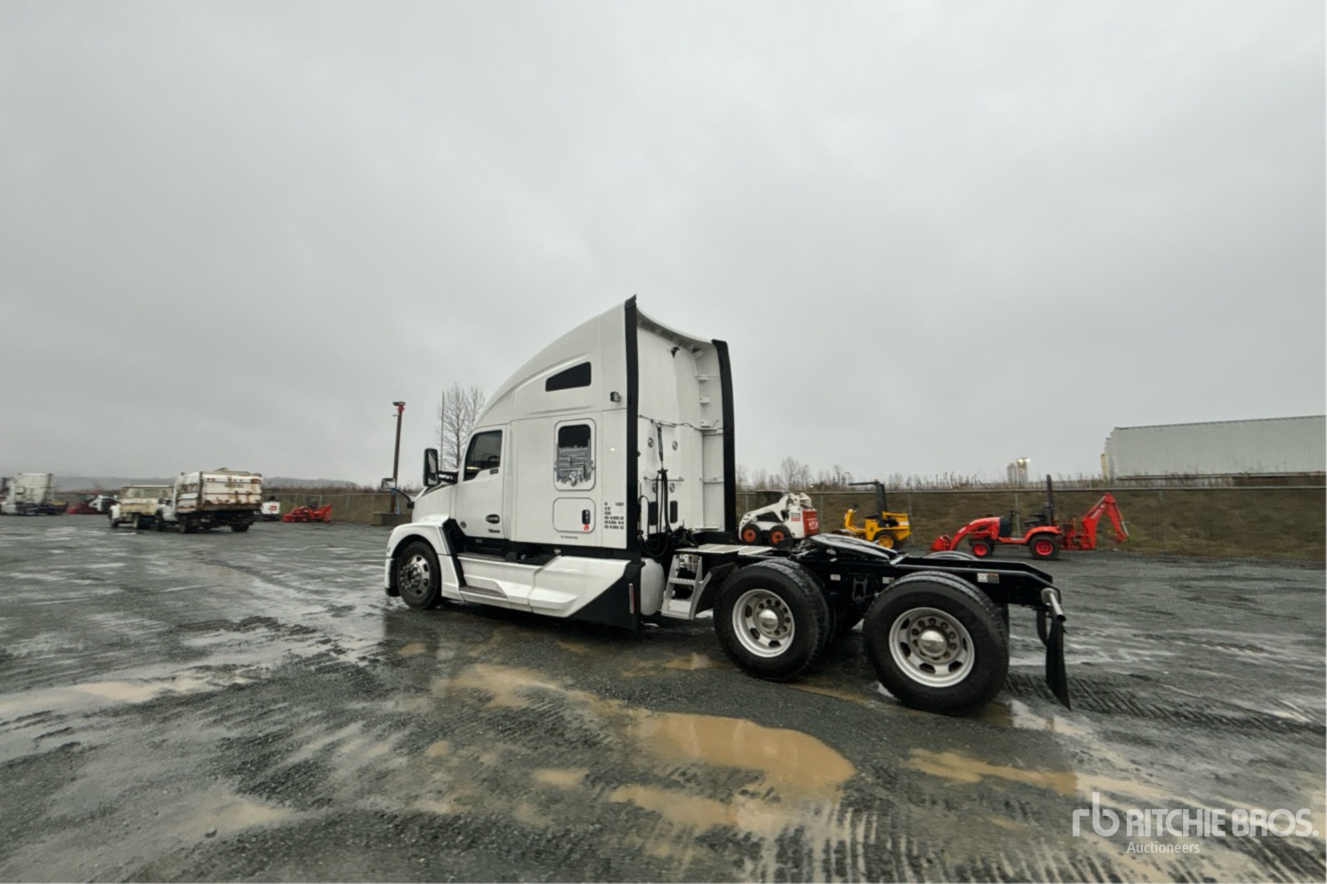 General Appearance with Picture, Left Rear Corner