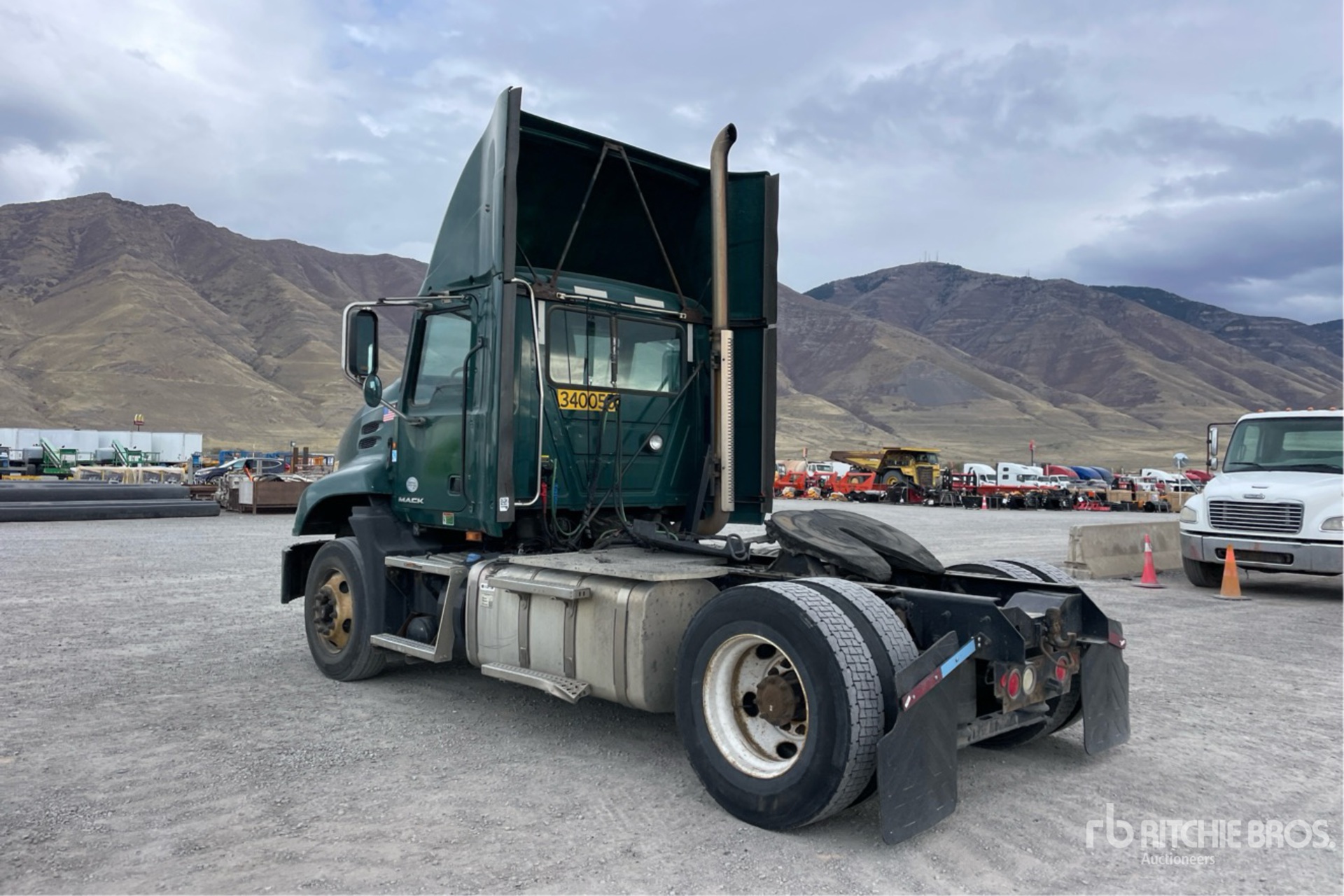 General Appearance with Picture, Left Rear Corner