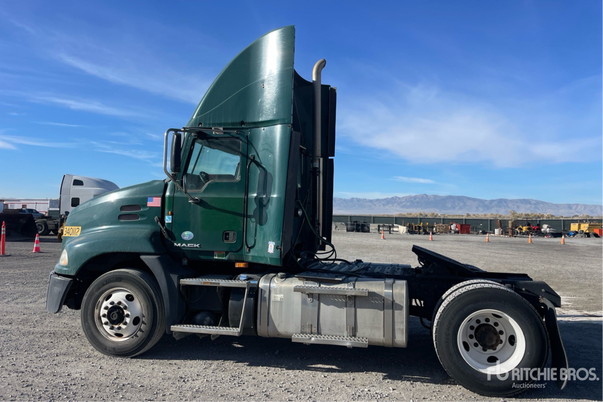 General Appearance with Imagen: esquina trasera izquierda