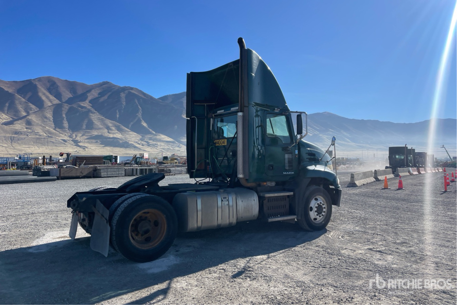 General Appearance with Imagen: esquina trasera derecha