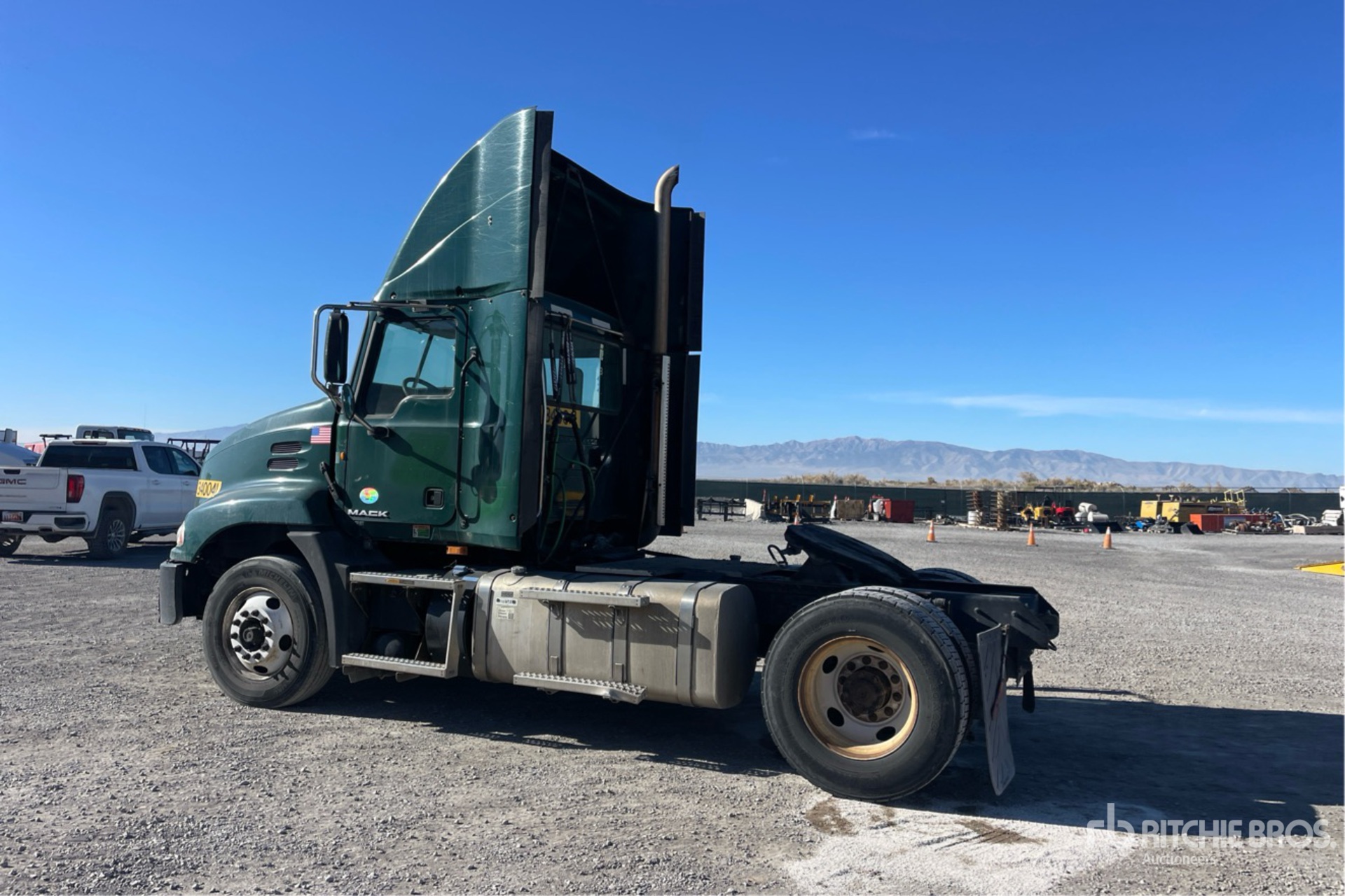 General Appearance with Imagen: esquina trasera izquierda