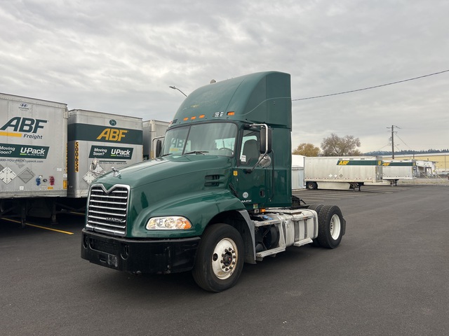 2015 Mack CXU612 4x2 S/A Day Cab Truck Tractor