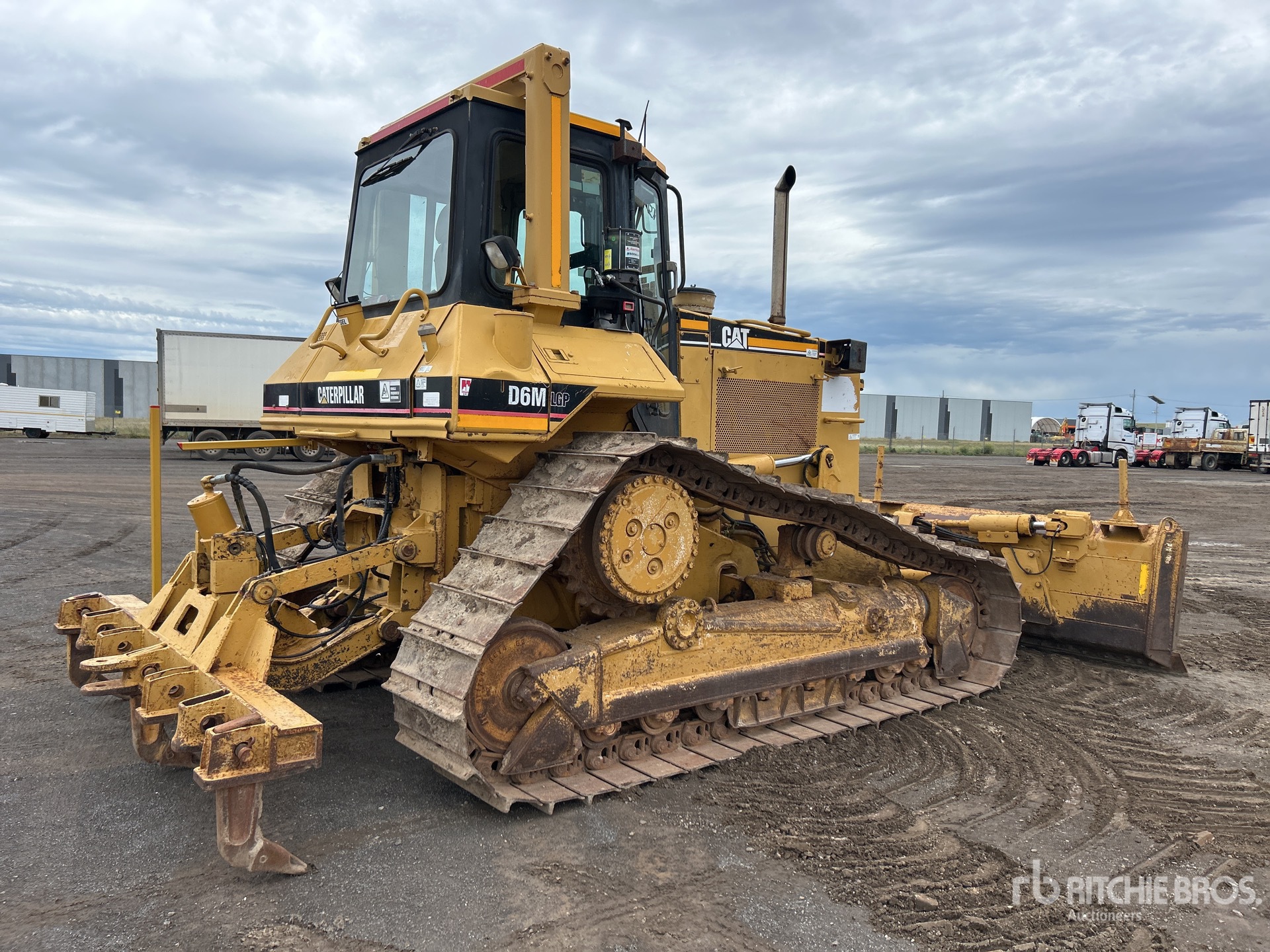 General Appearance with Imagen: esquina trasera derecha