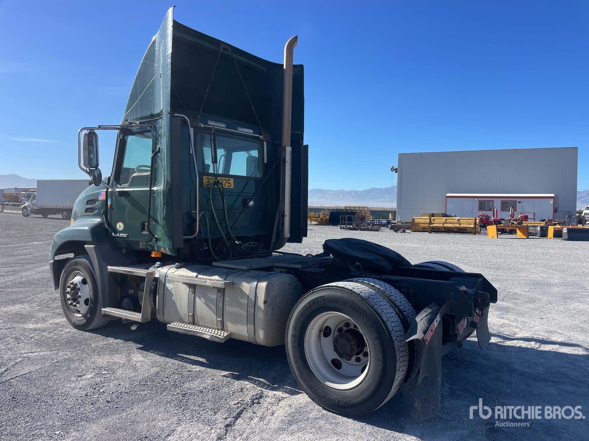 General Appearance with Bild, Ecke hinten links