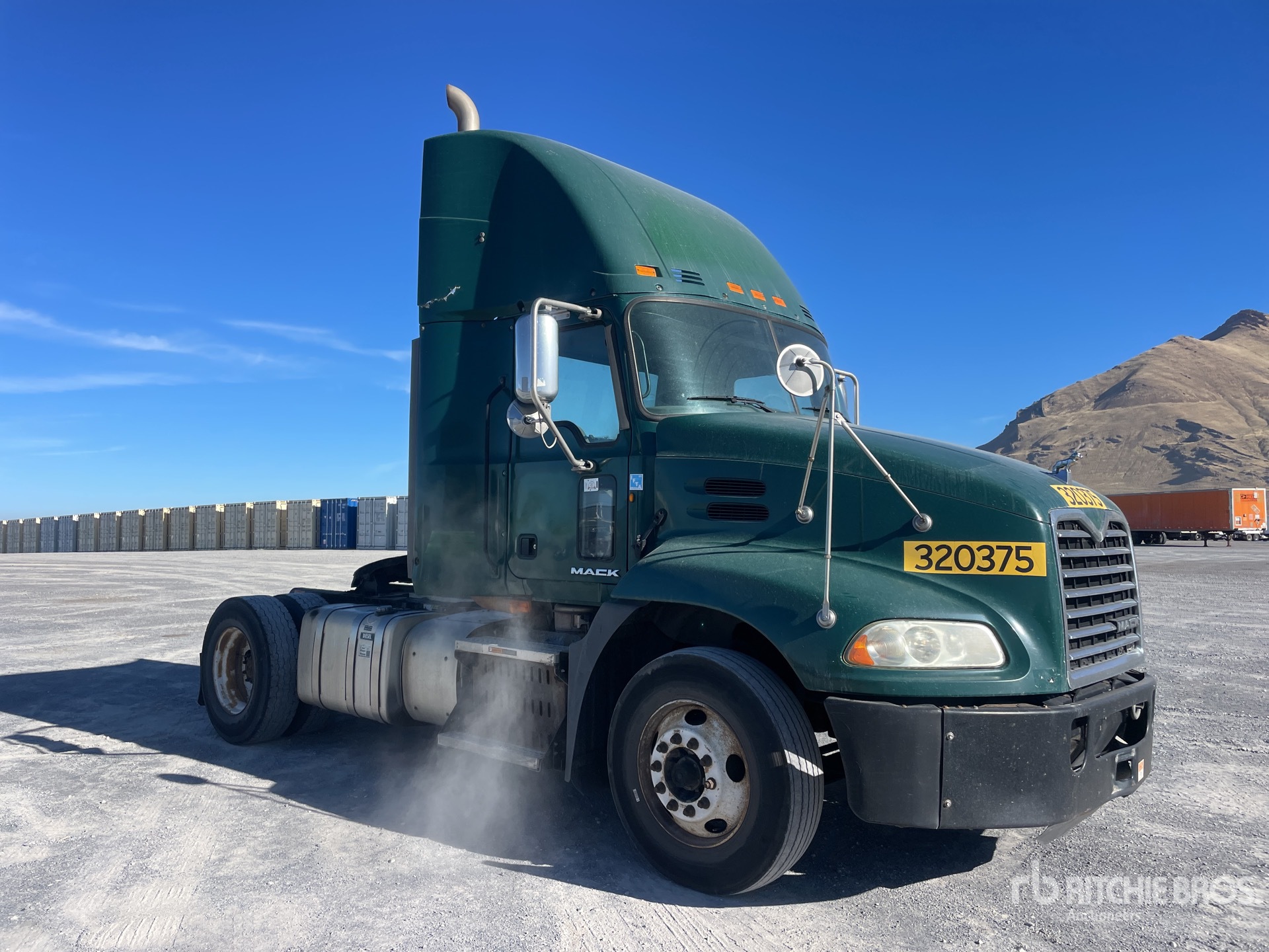 General Appearance with Bild, Ecke vorne rechts