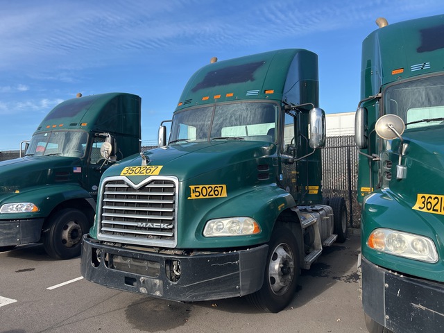 2016 Mack CXU612 4x2 S/A Day Cab Truck Tractor (Inoperable)