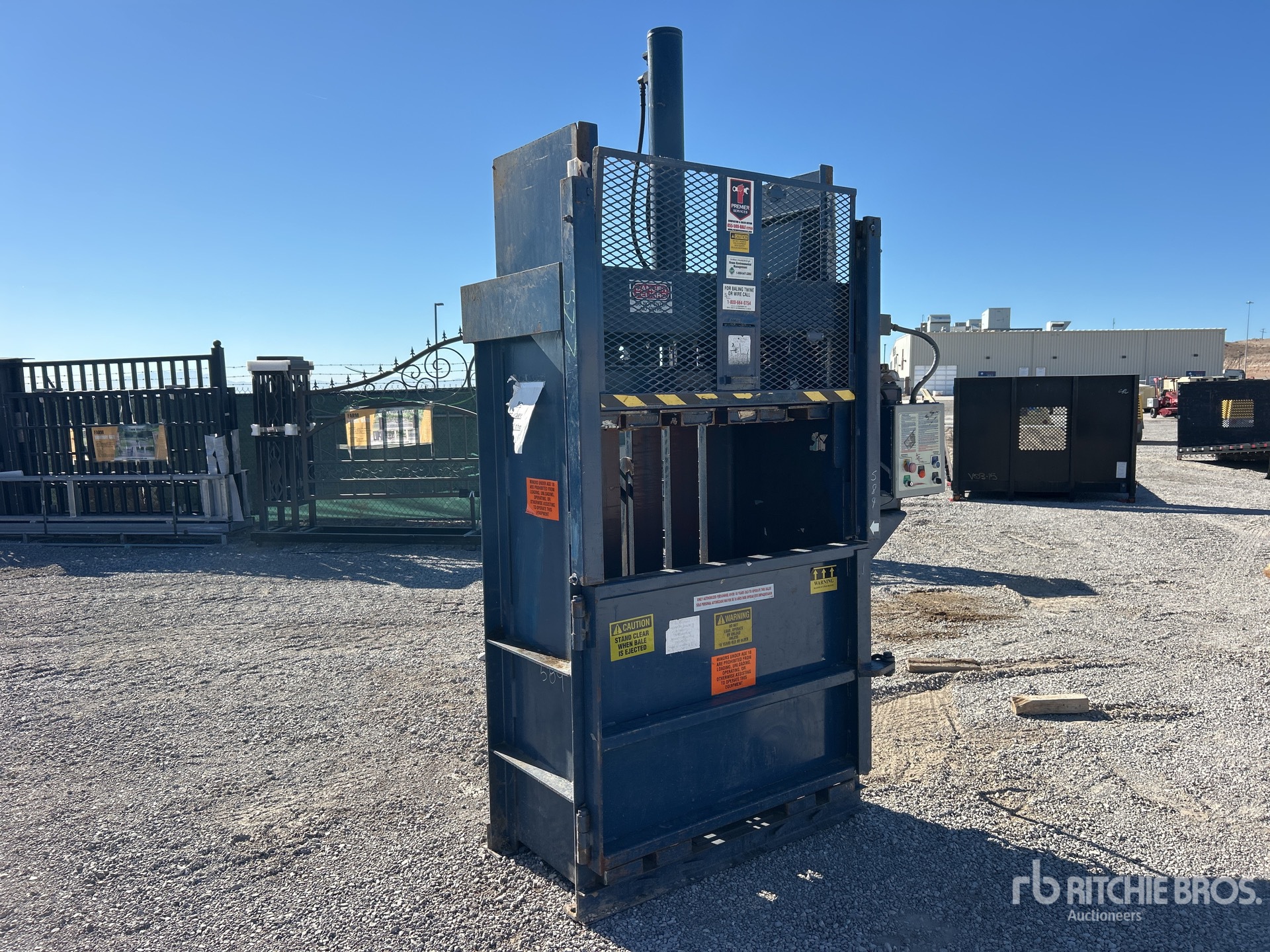 General Appearance with Foto, angolo anteriore sinistro