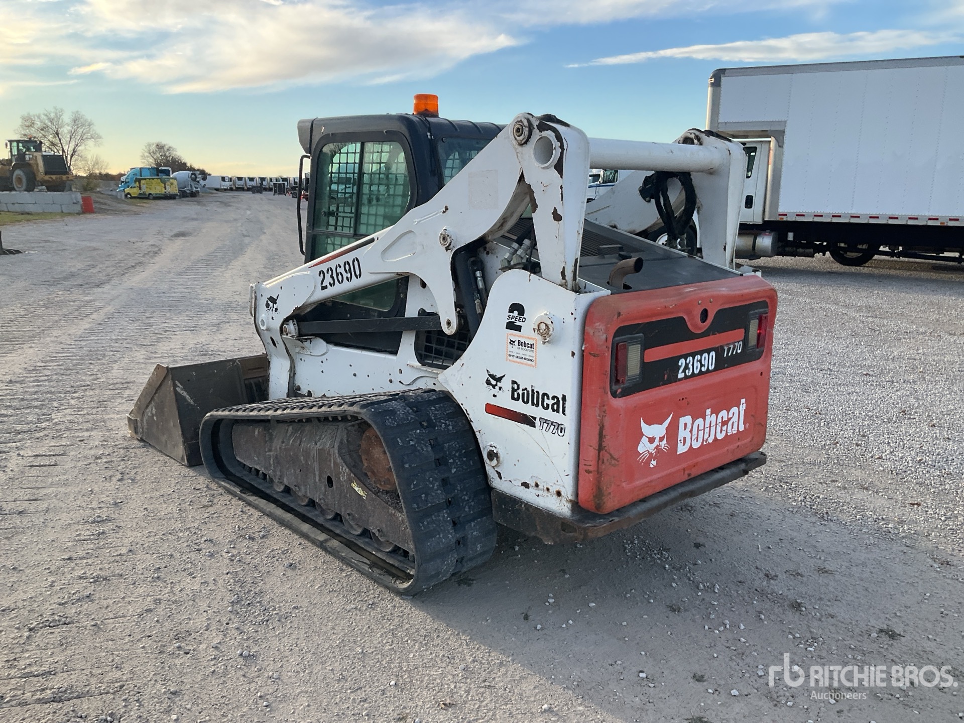 Aspect général with Image, coin arrière gauche