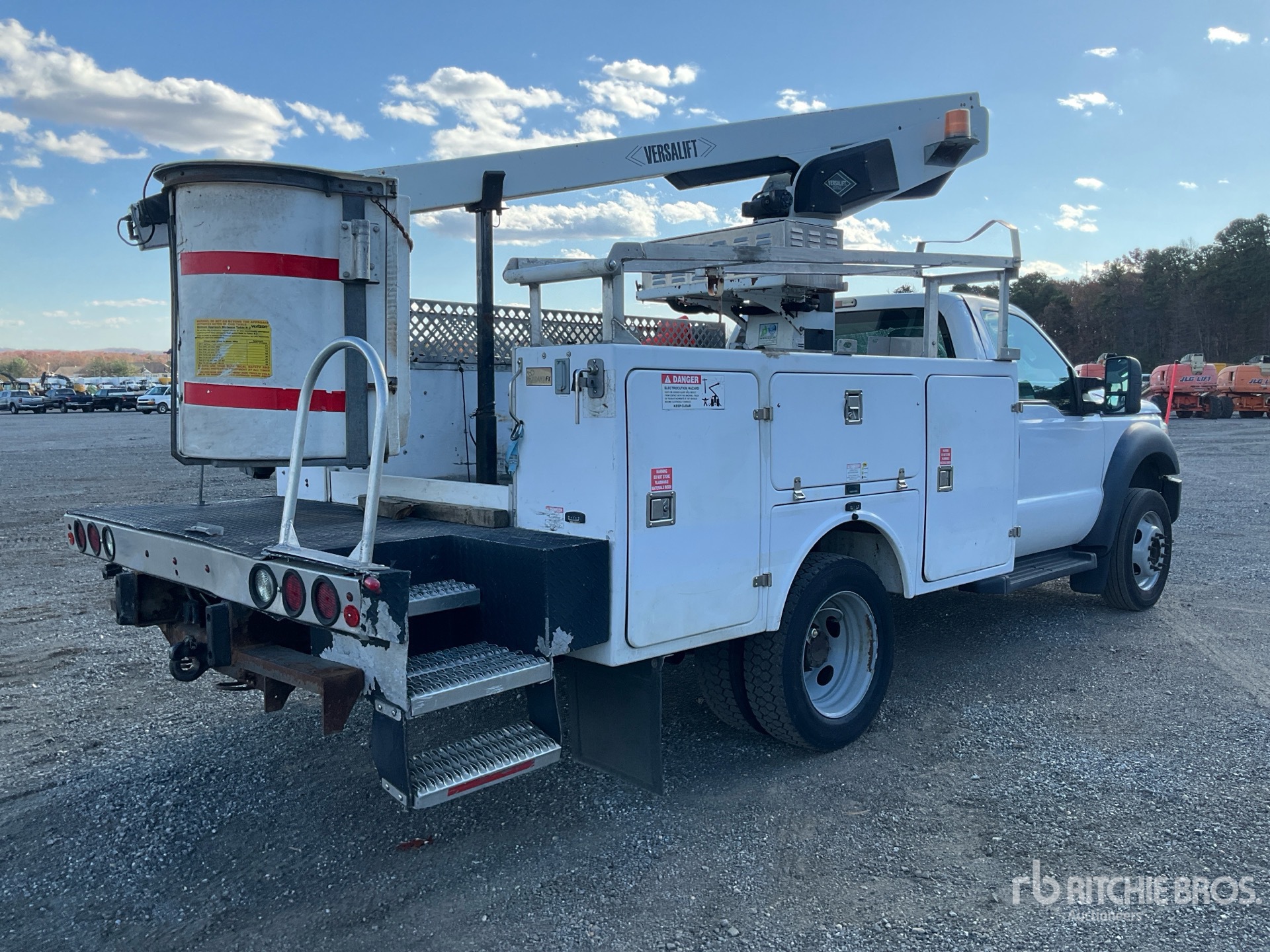 General Appearance with Foto, angolo anteriore sinistro