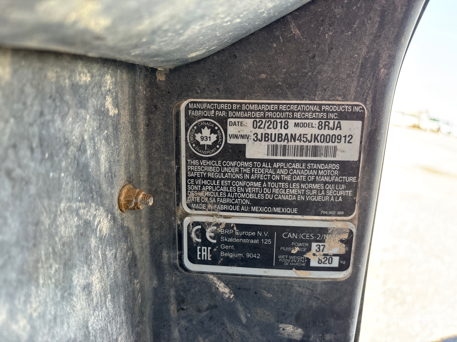 General Appearance with Serial Number / VIN