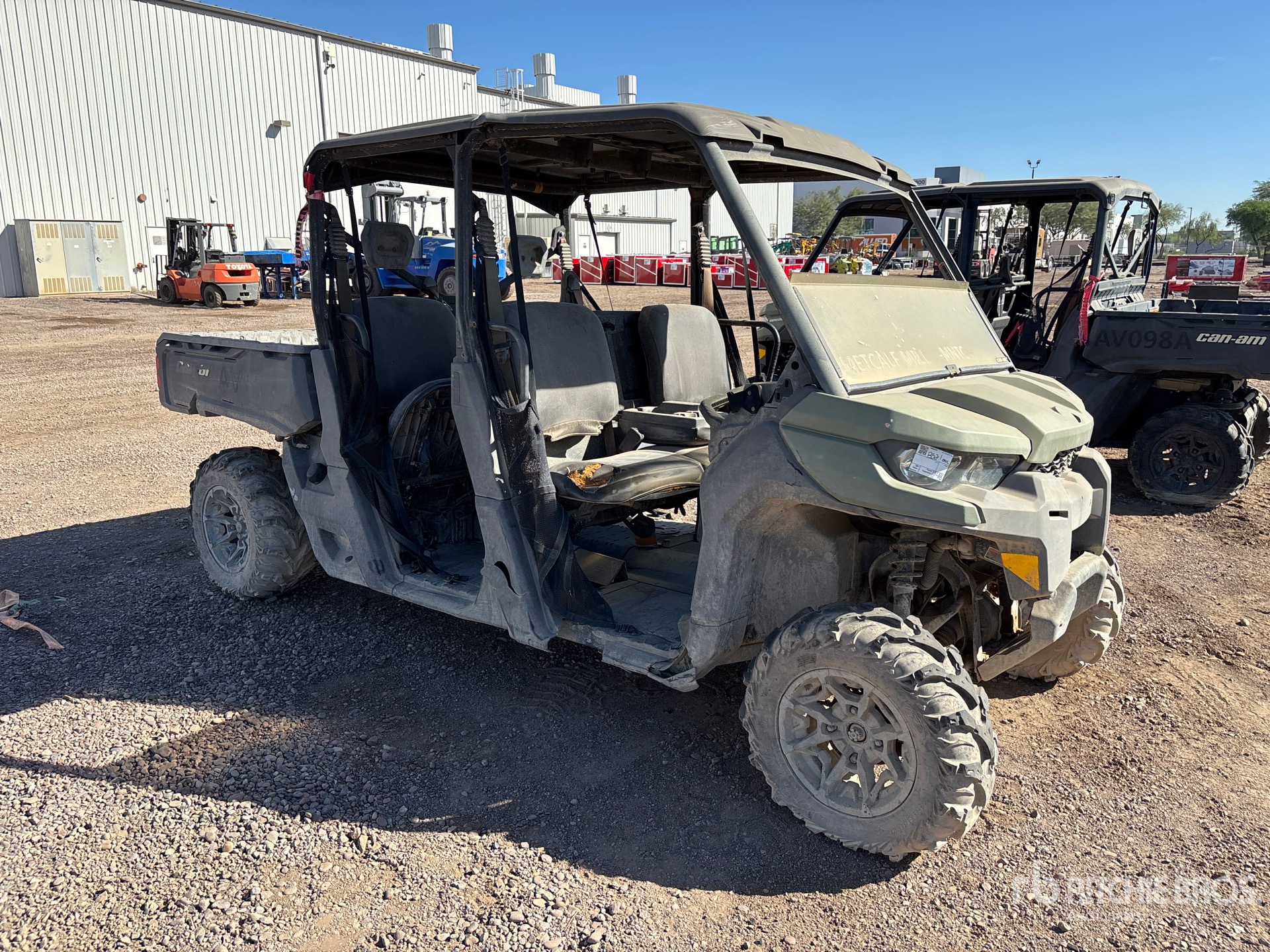 General Appearance with Picture, Right Front Corner