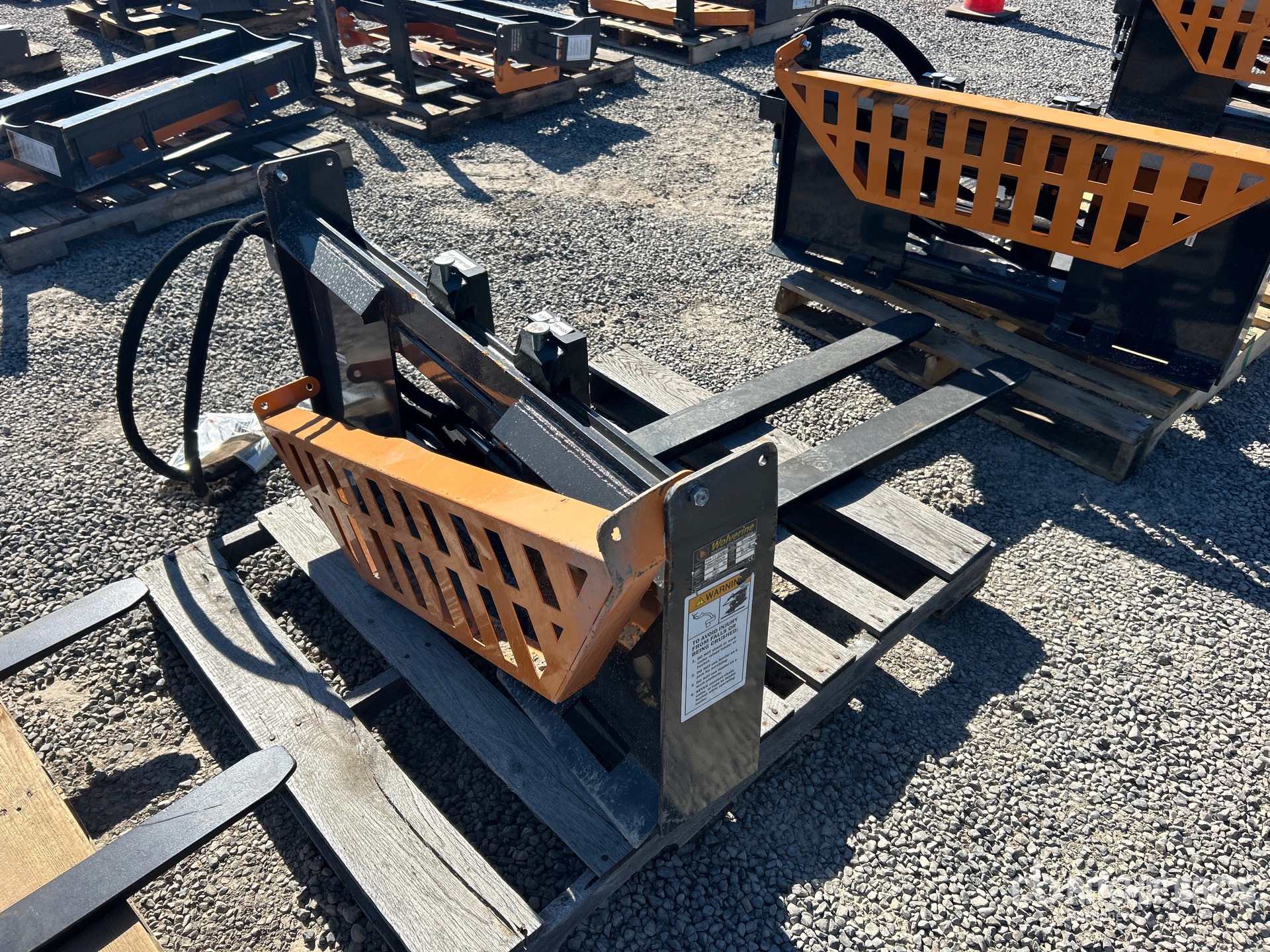 Aspect général with Image, coin arrière droit