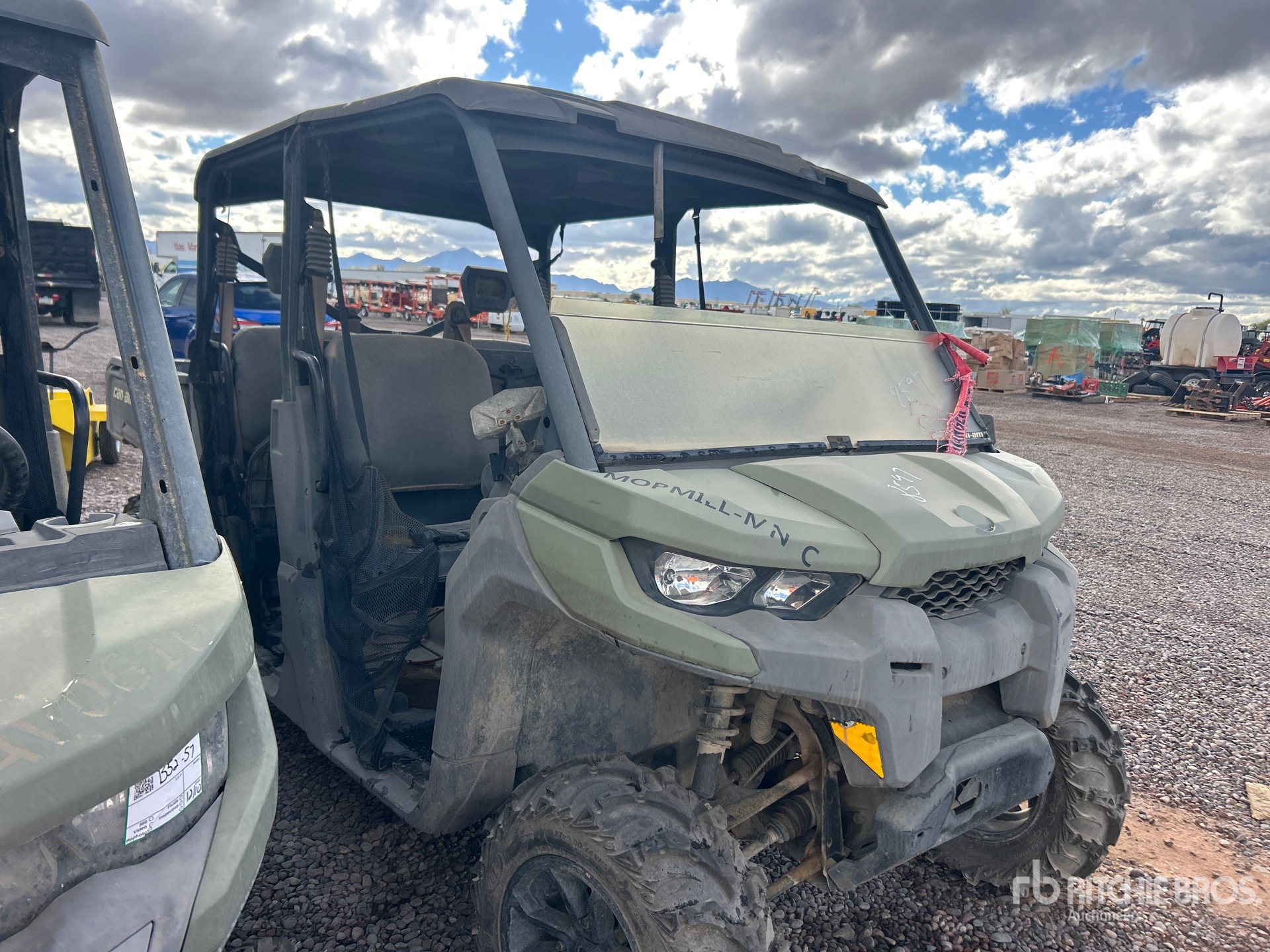 General Appearance with Picture, Right Front Corner