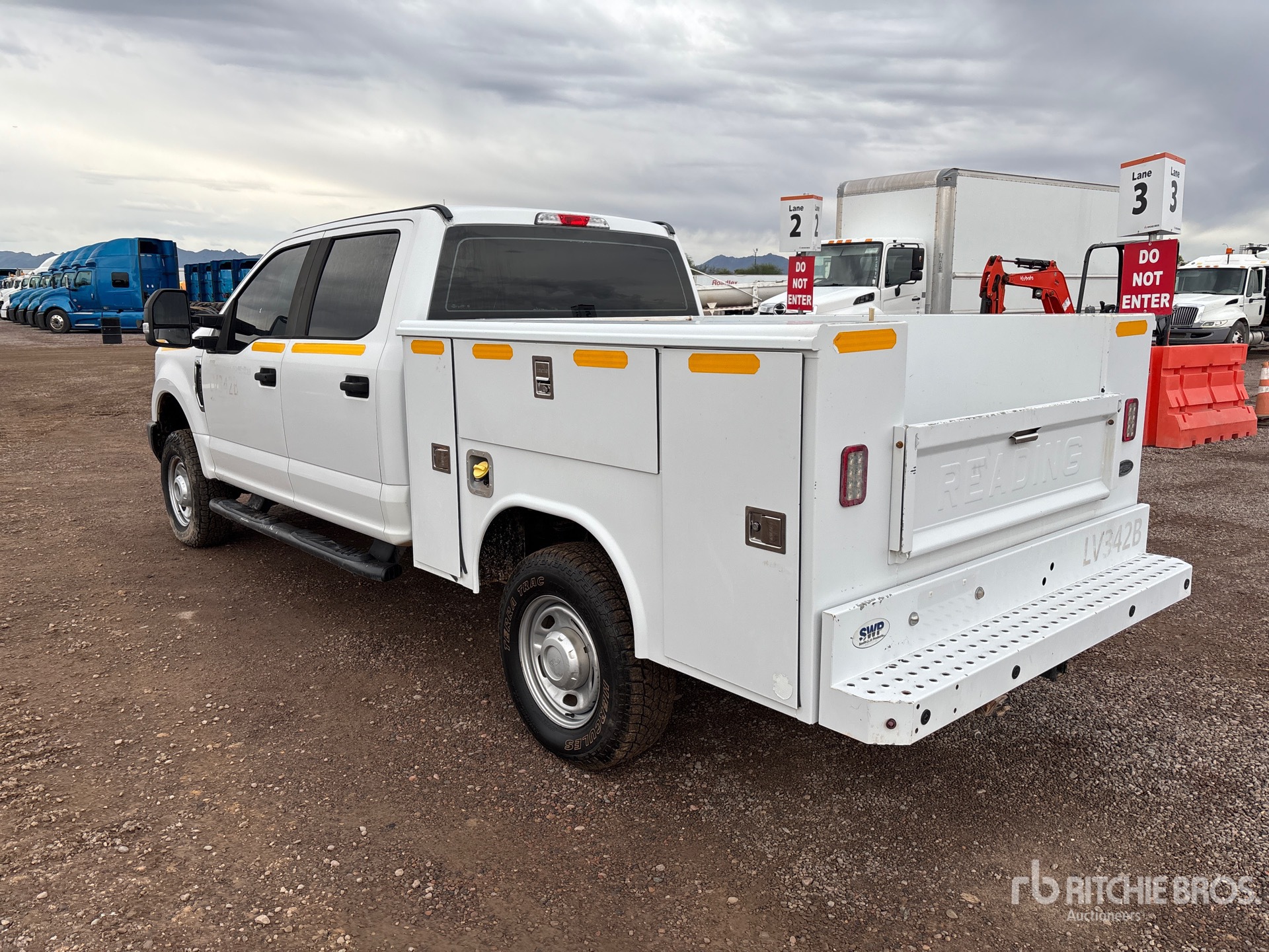 General Appearance with Foto, angolo posteriore sinistro