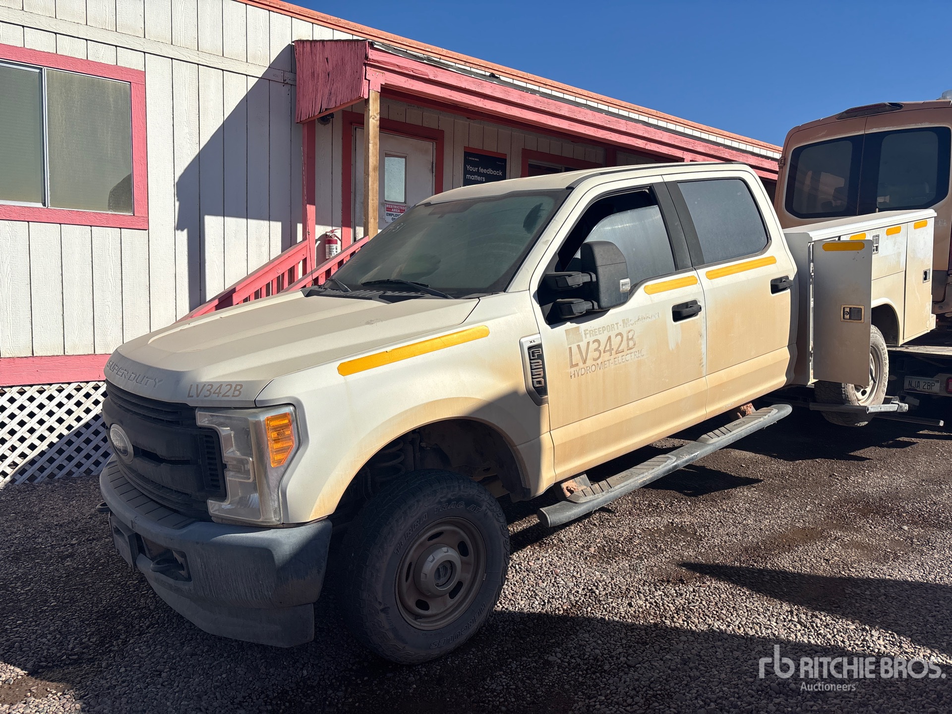 General Appearance with Featured Photo