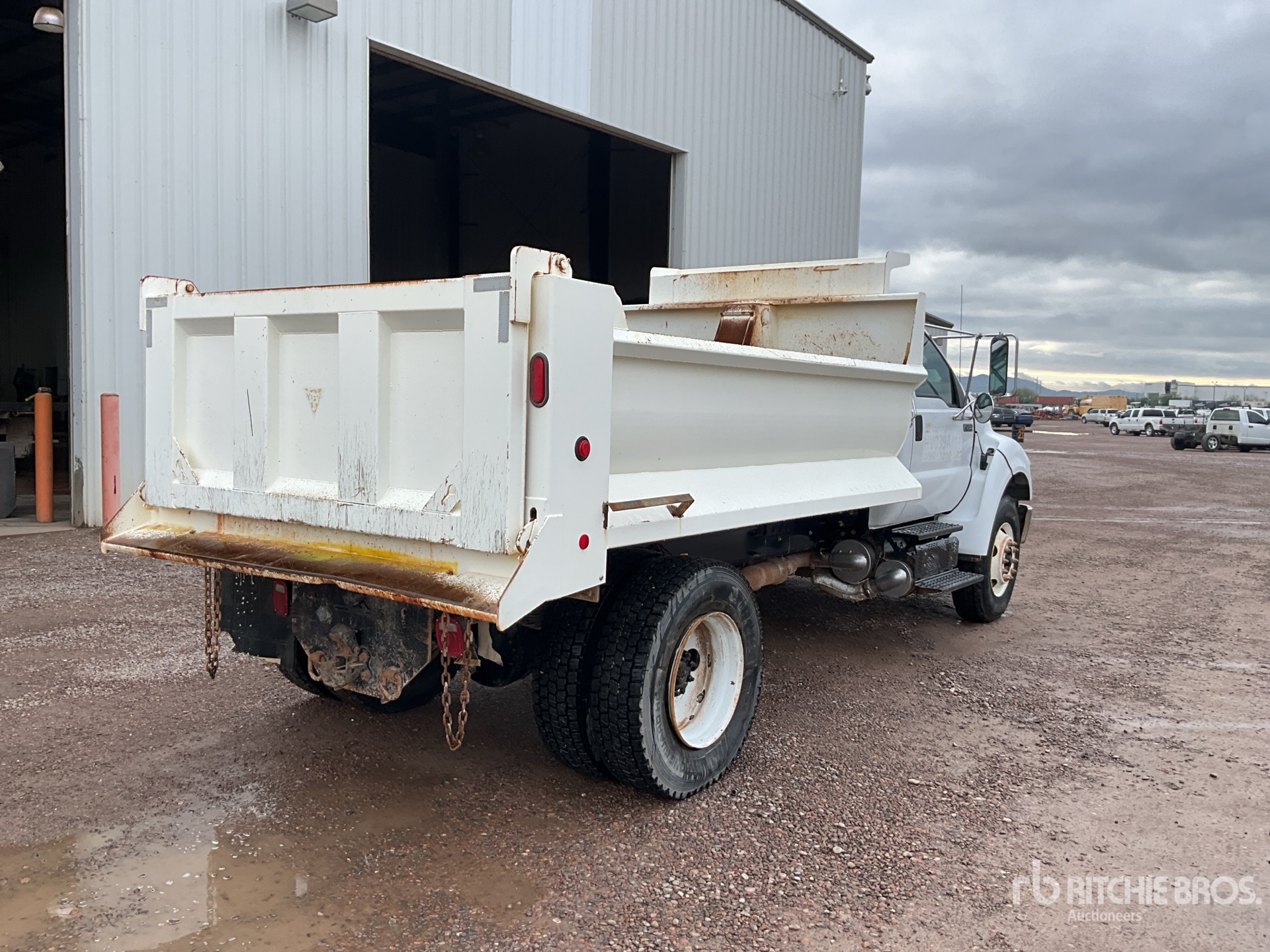 General Appearance with Picture, Right Rear Corner