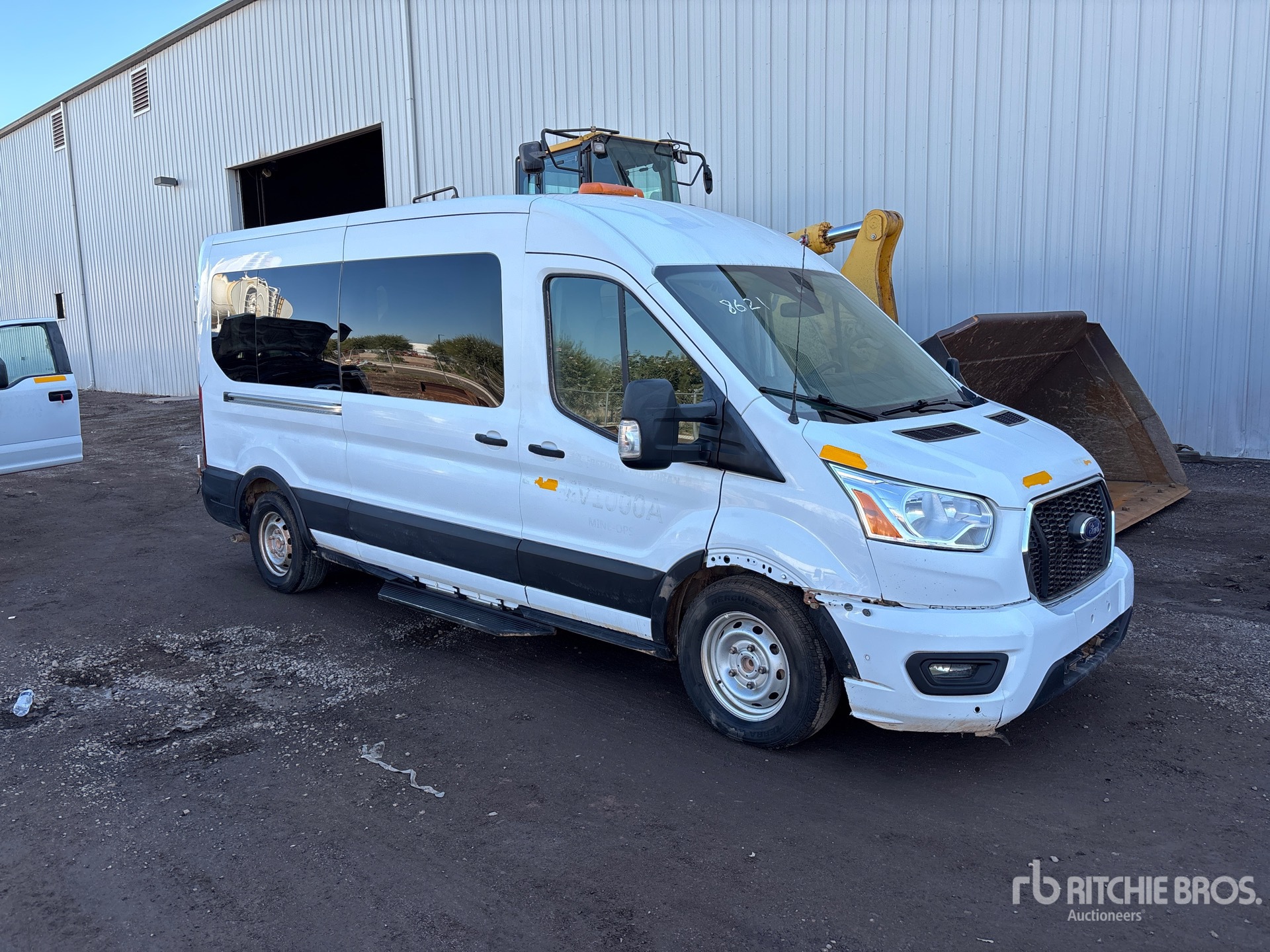 General Appearance with Picture, Right Front Corner