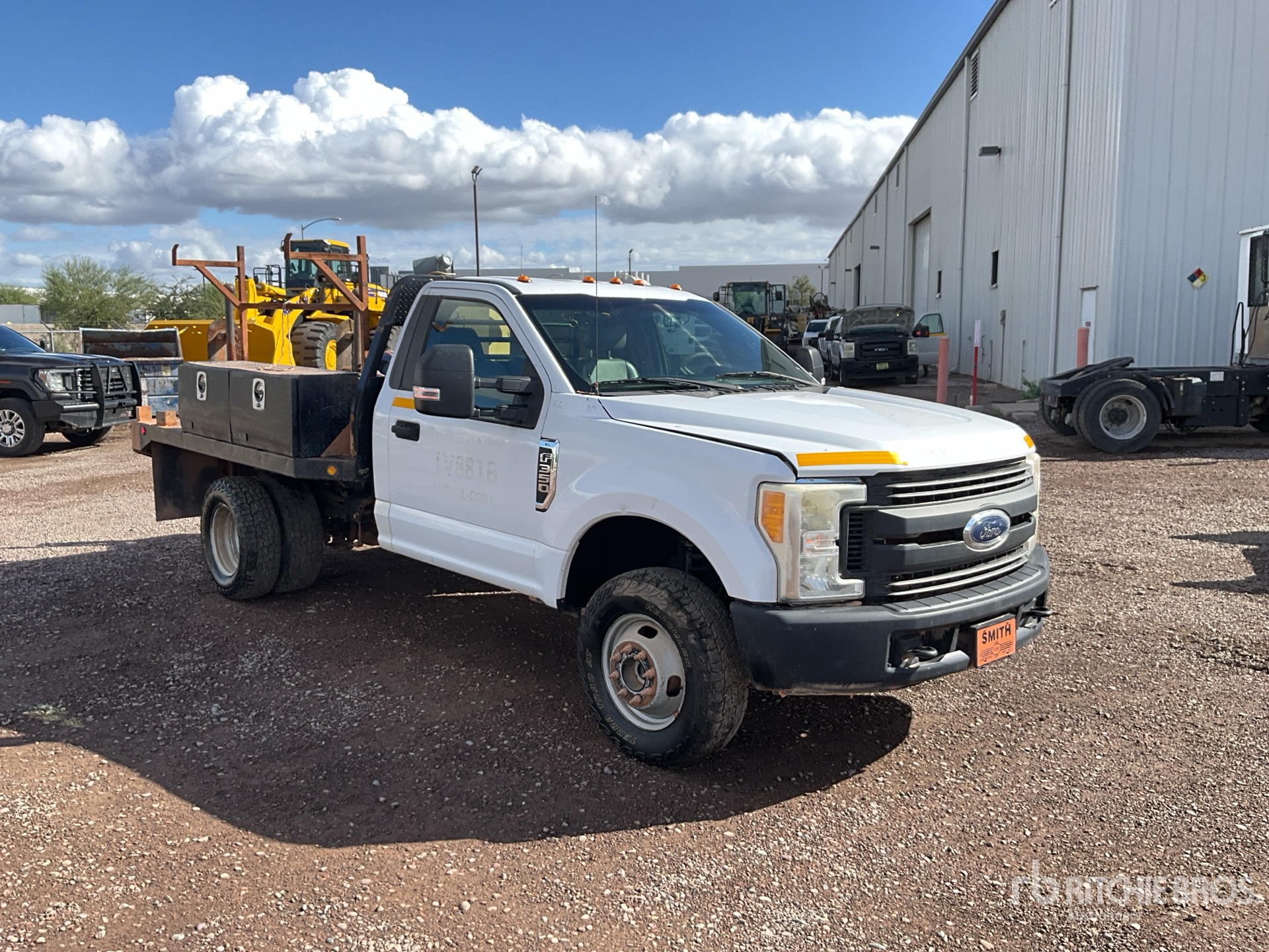 General Appearance with Image, coin avant droit