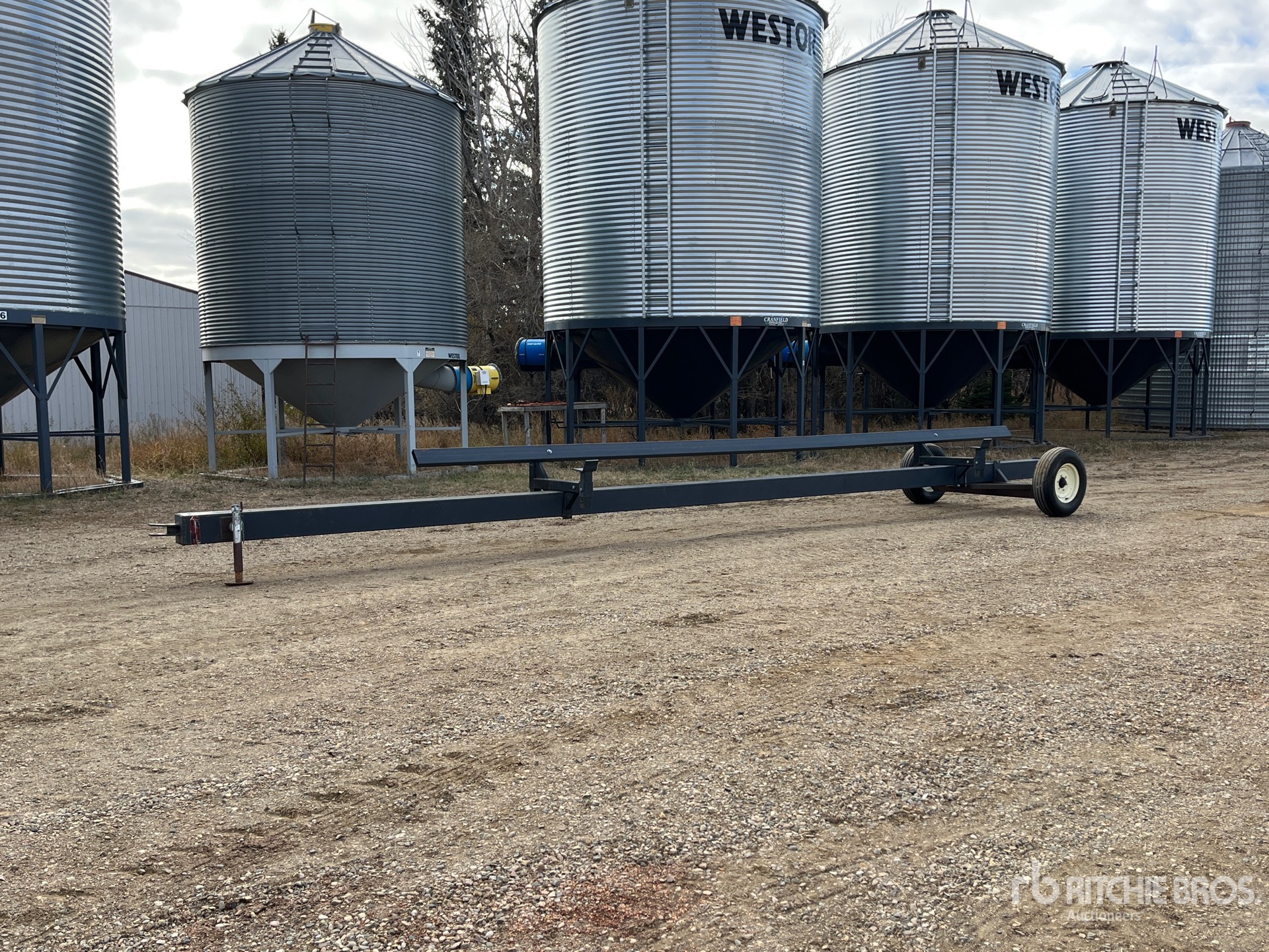 General Appearance with Foto, angolo anteriore sinistro