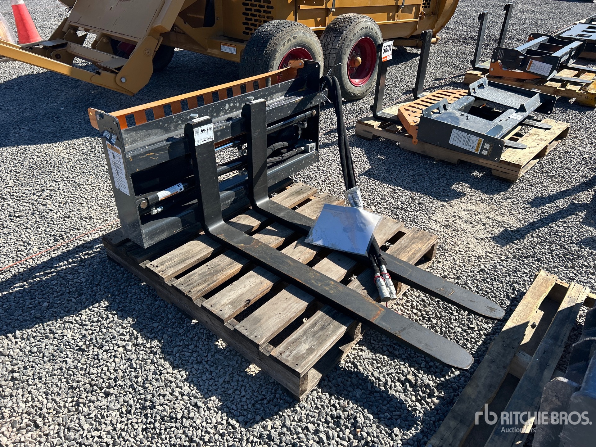 Aspect général with Image, coin avant droit