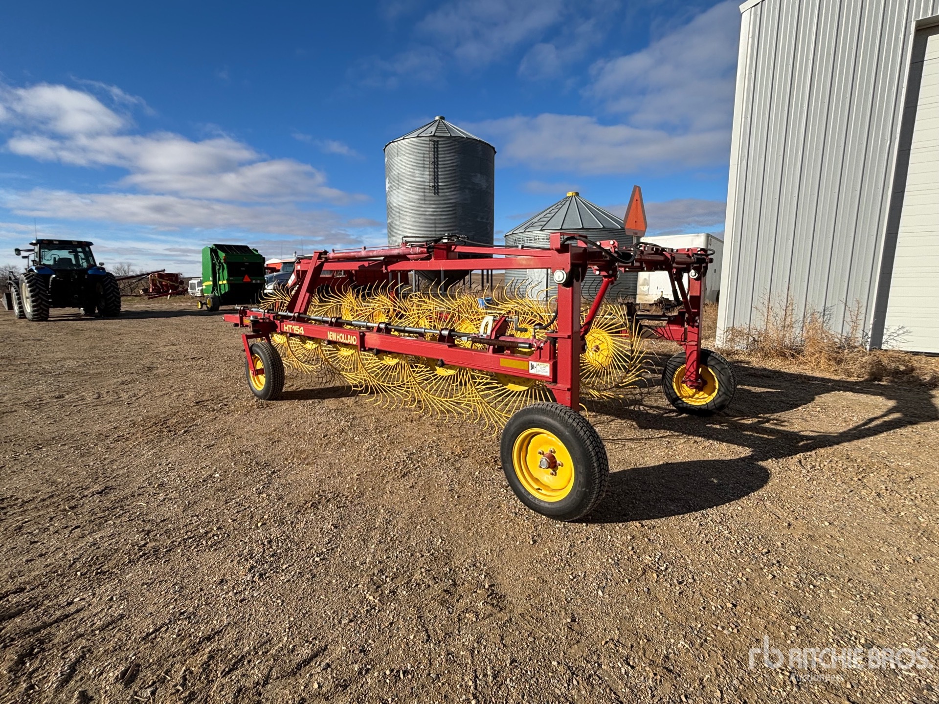 General Appearance with Foto, angolo posteriore sinistro