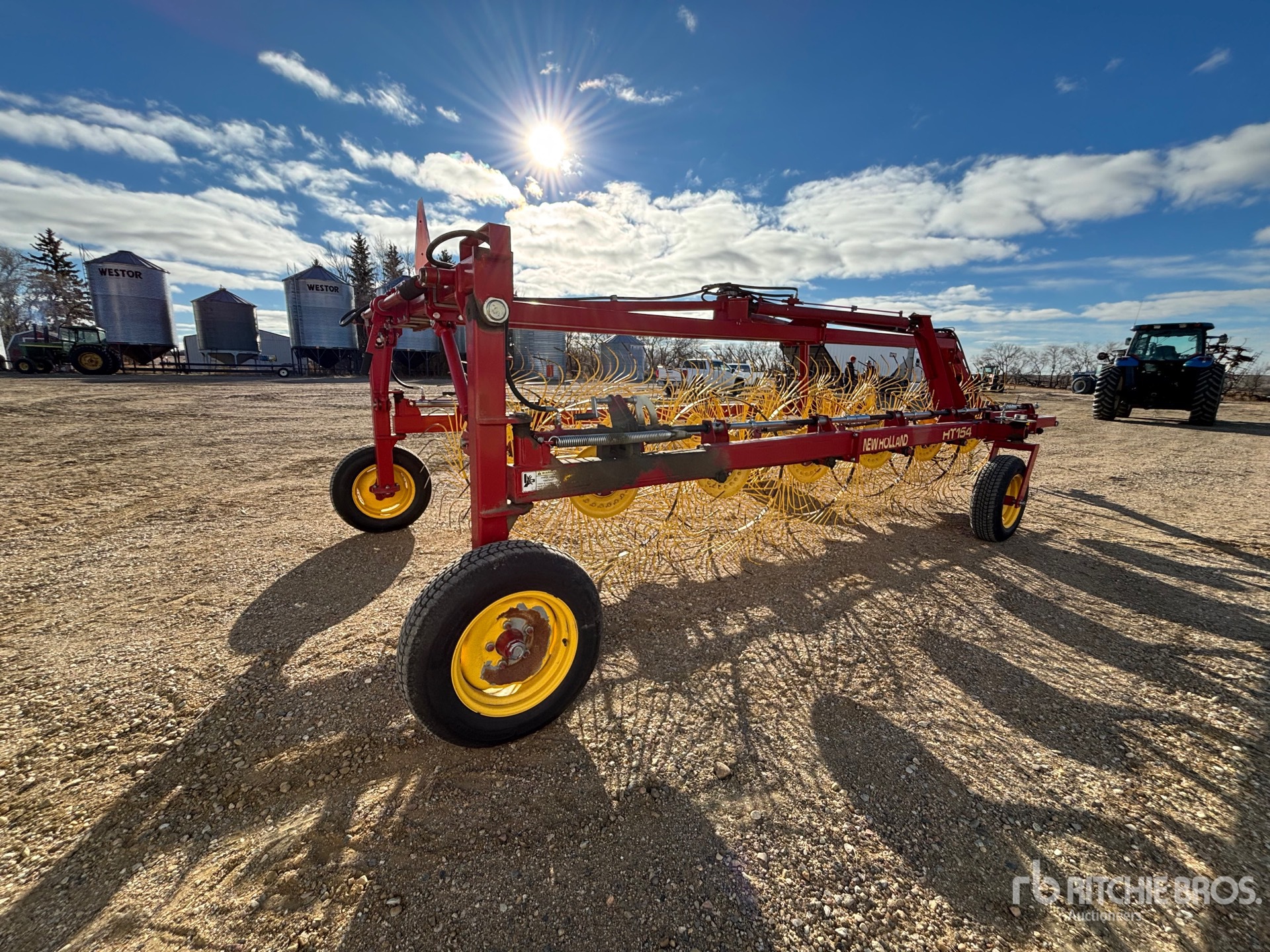 General Appearance with Foto, angolo anteriore sinistro