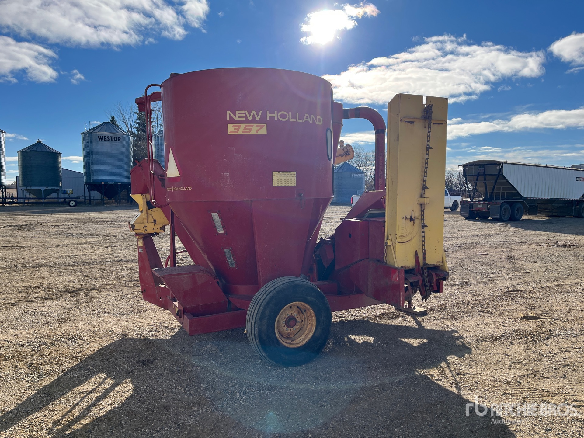 General Appearance with Foto, angolo anteriore sinistro