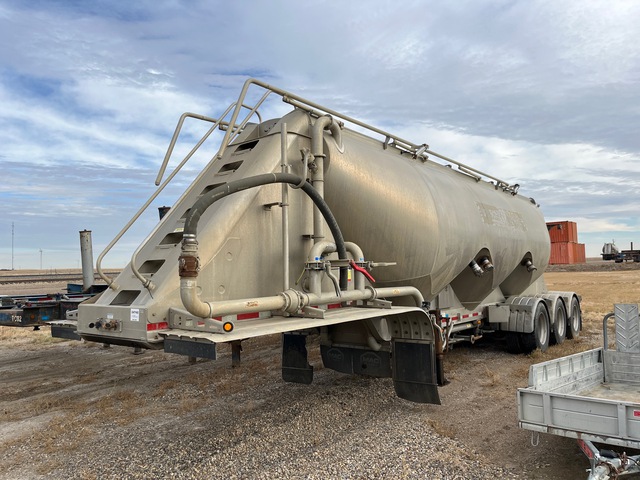 2019 MAC 1350 cft Tri/A Pneumatic Bulk Trailer 2019 MAC 1350 cft Tri/A Pneumatic Bulk Trailer