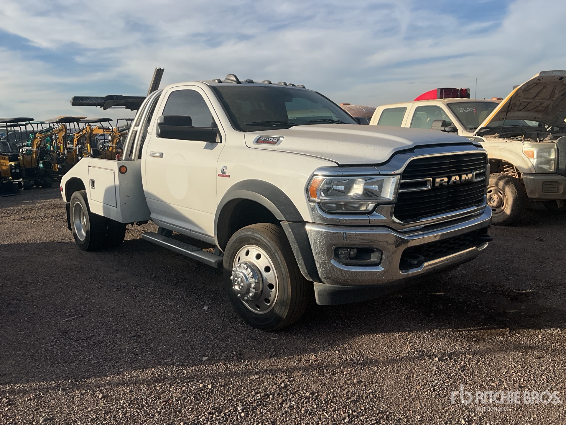 General Appearance with Picture, Right Front Corner