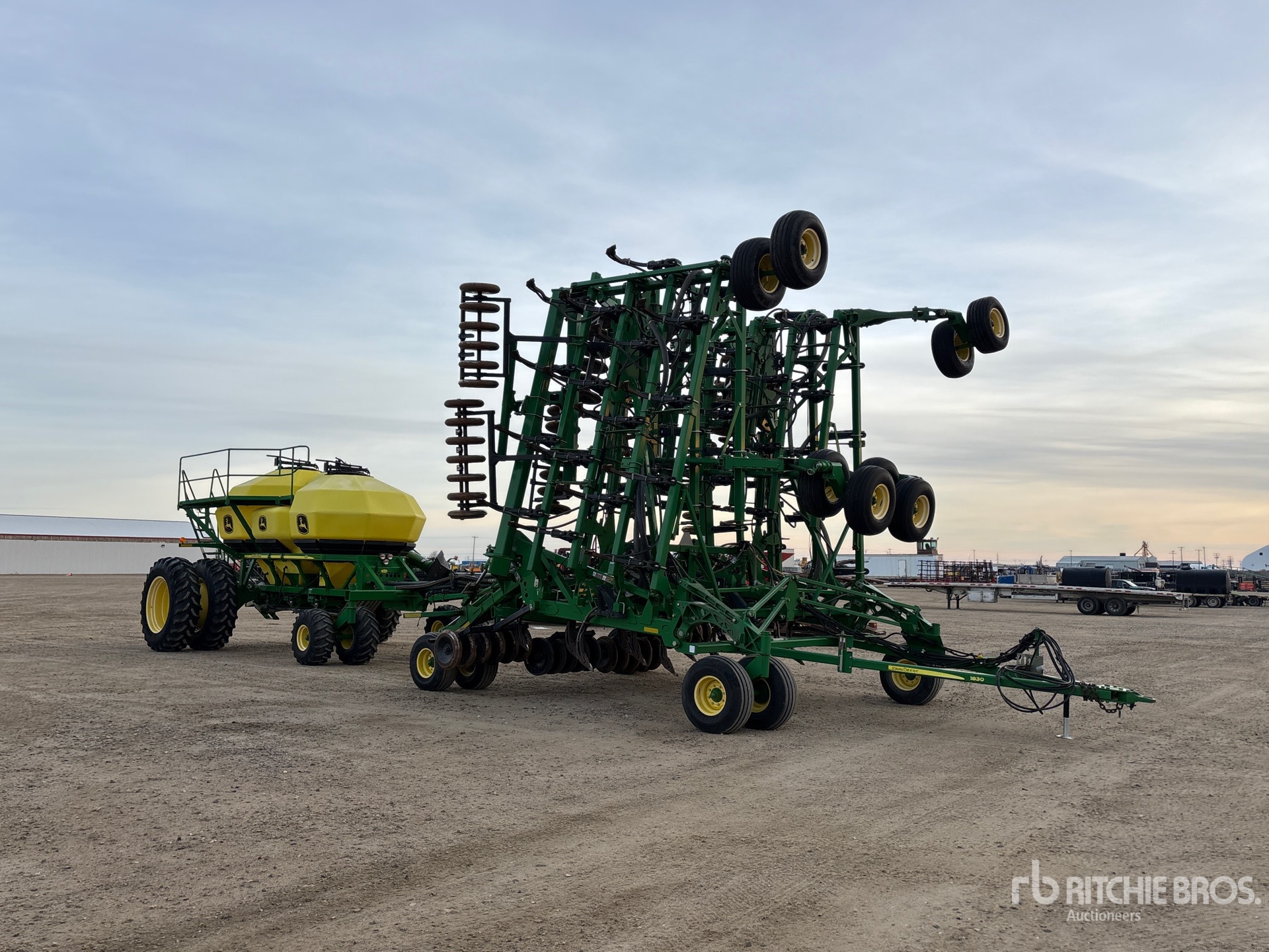 General Appearance with Image, coin avant droit