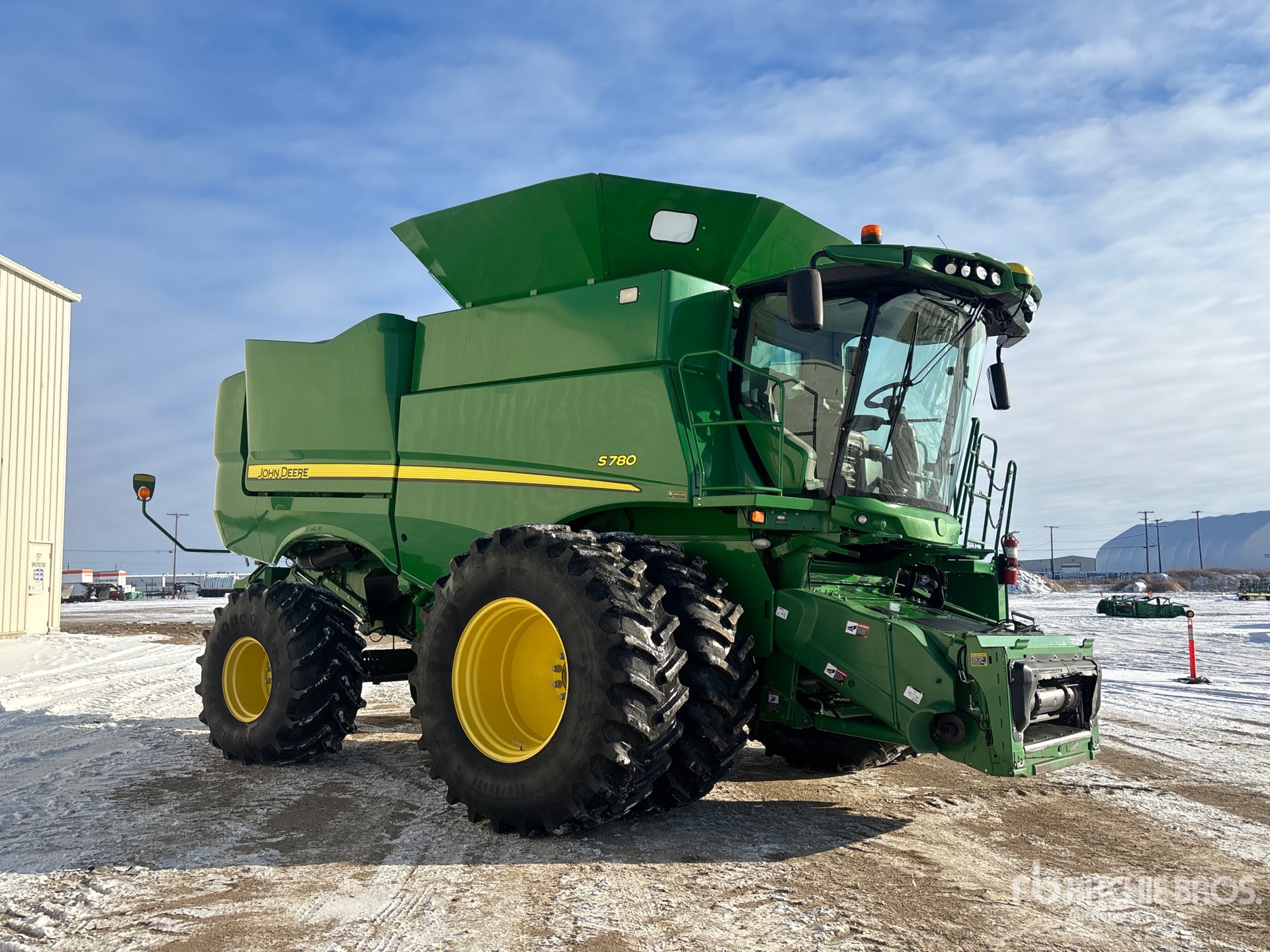 Aspect général with Image, coin avant droit