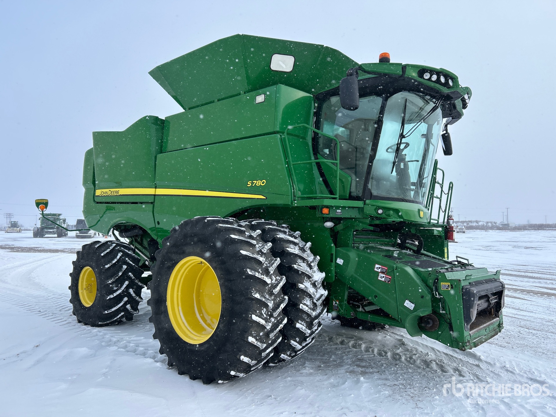 Aspect général with Image, coin avant droit