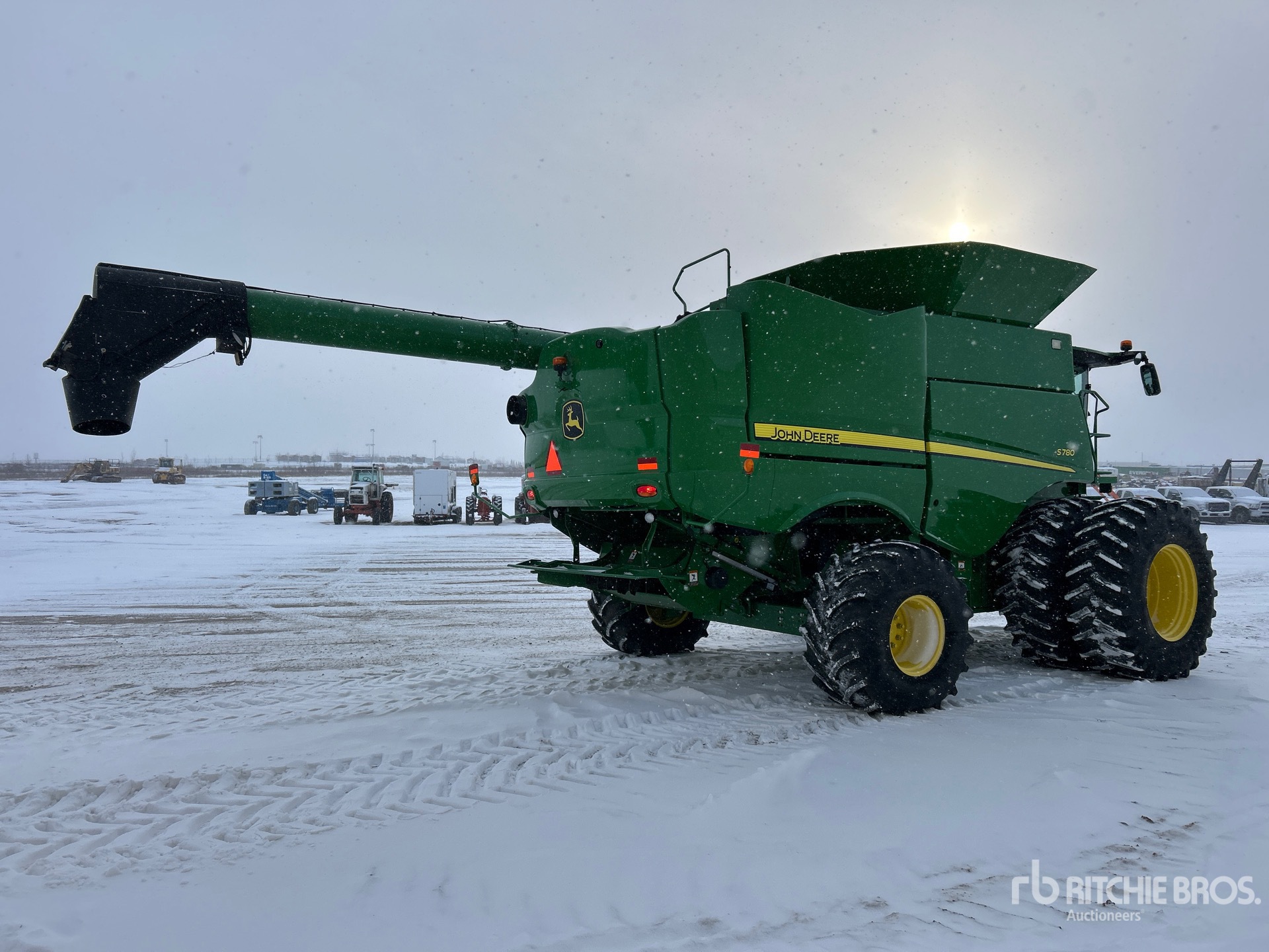 Aspect général with Image, coin arrière droit
