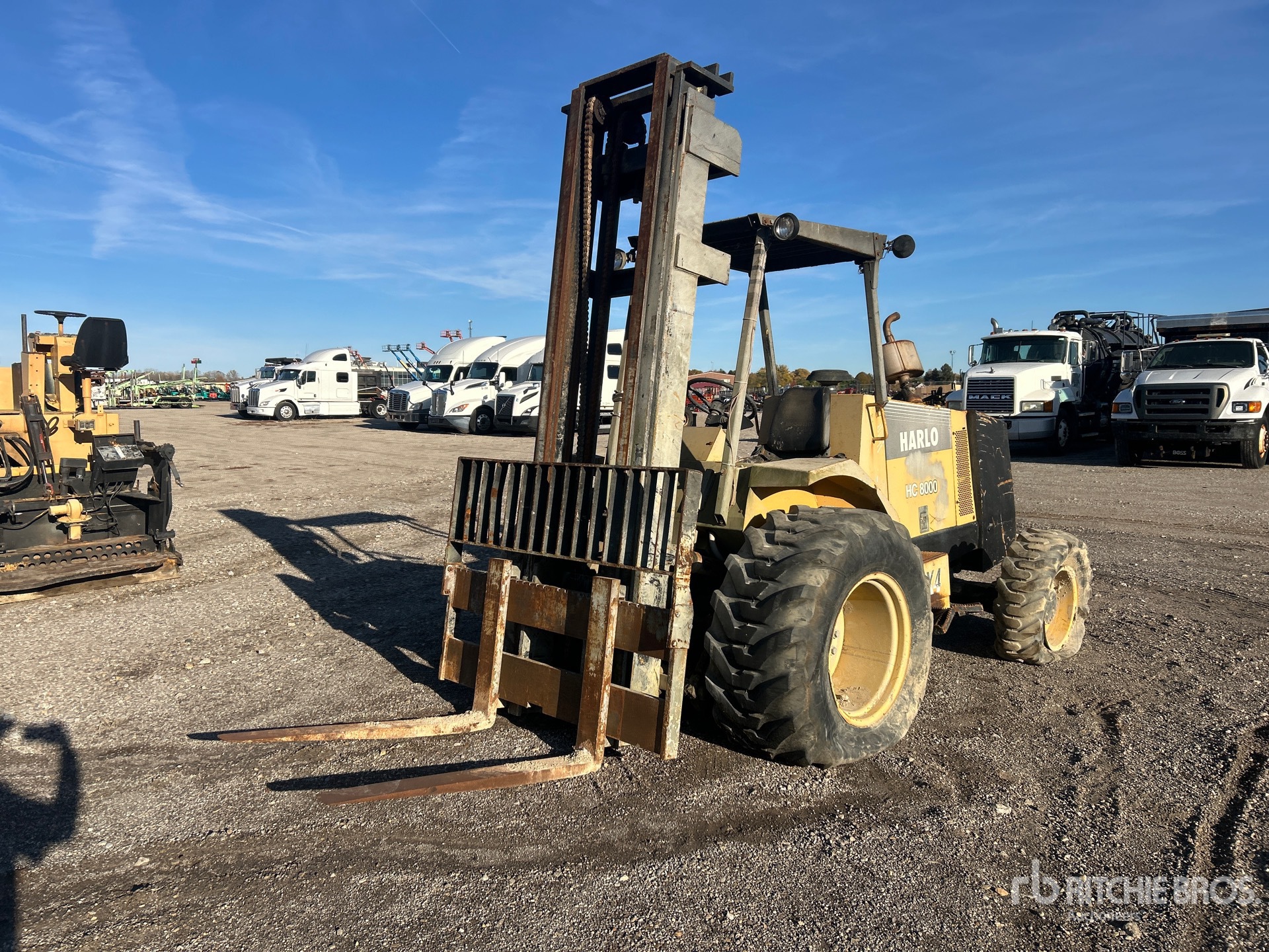 General Appearance with Bild, Ecke vorne links