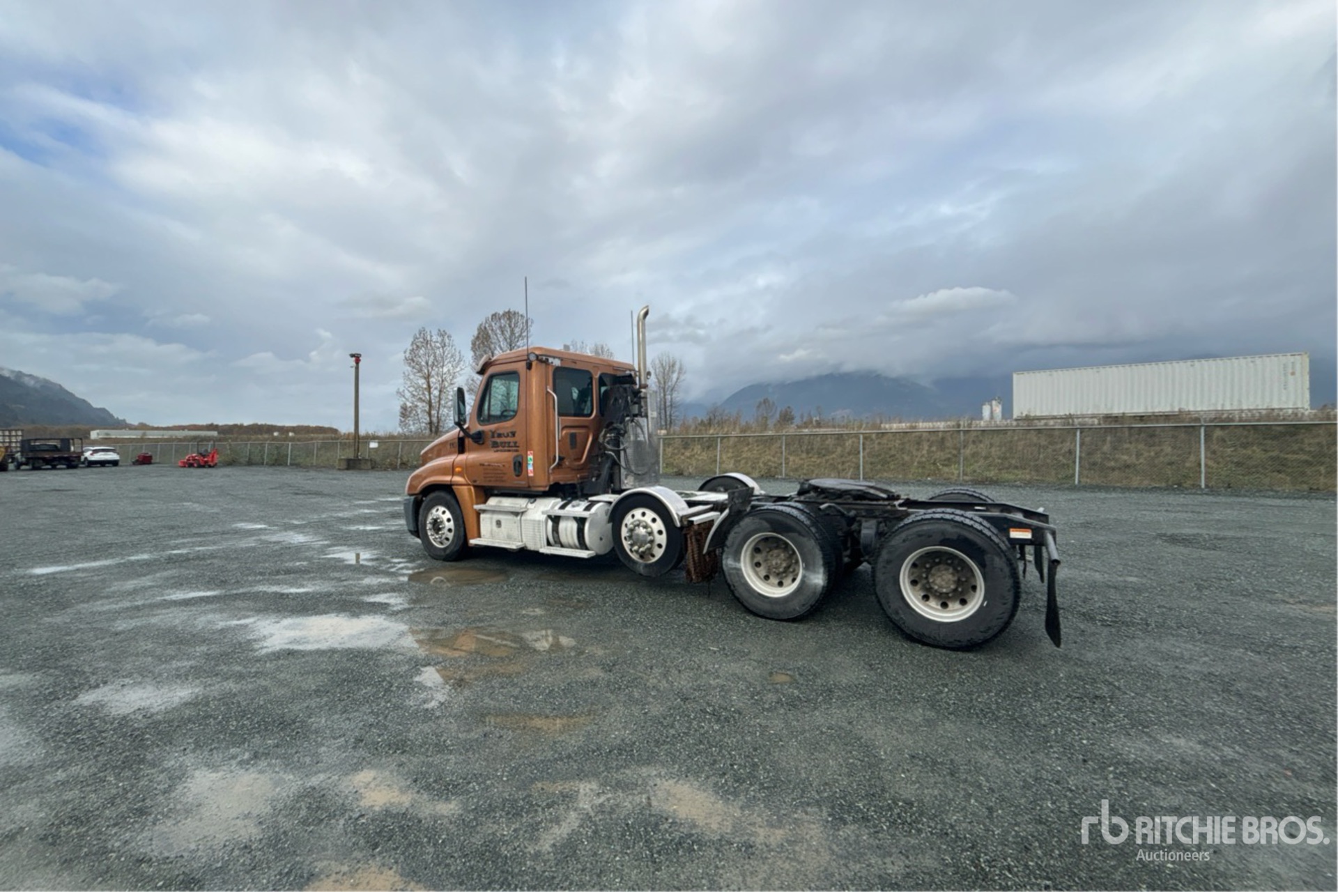 General Appearance with Picture, Left Rear Corner