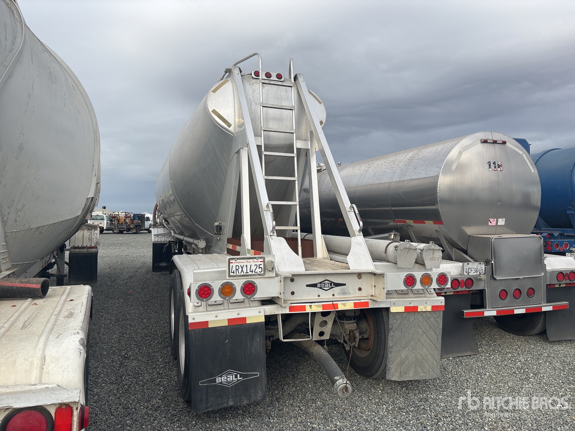 General Appearance with Imagen: esquina trasera izquierda