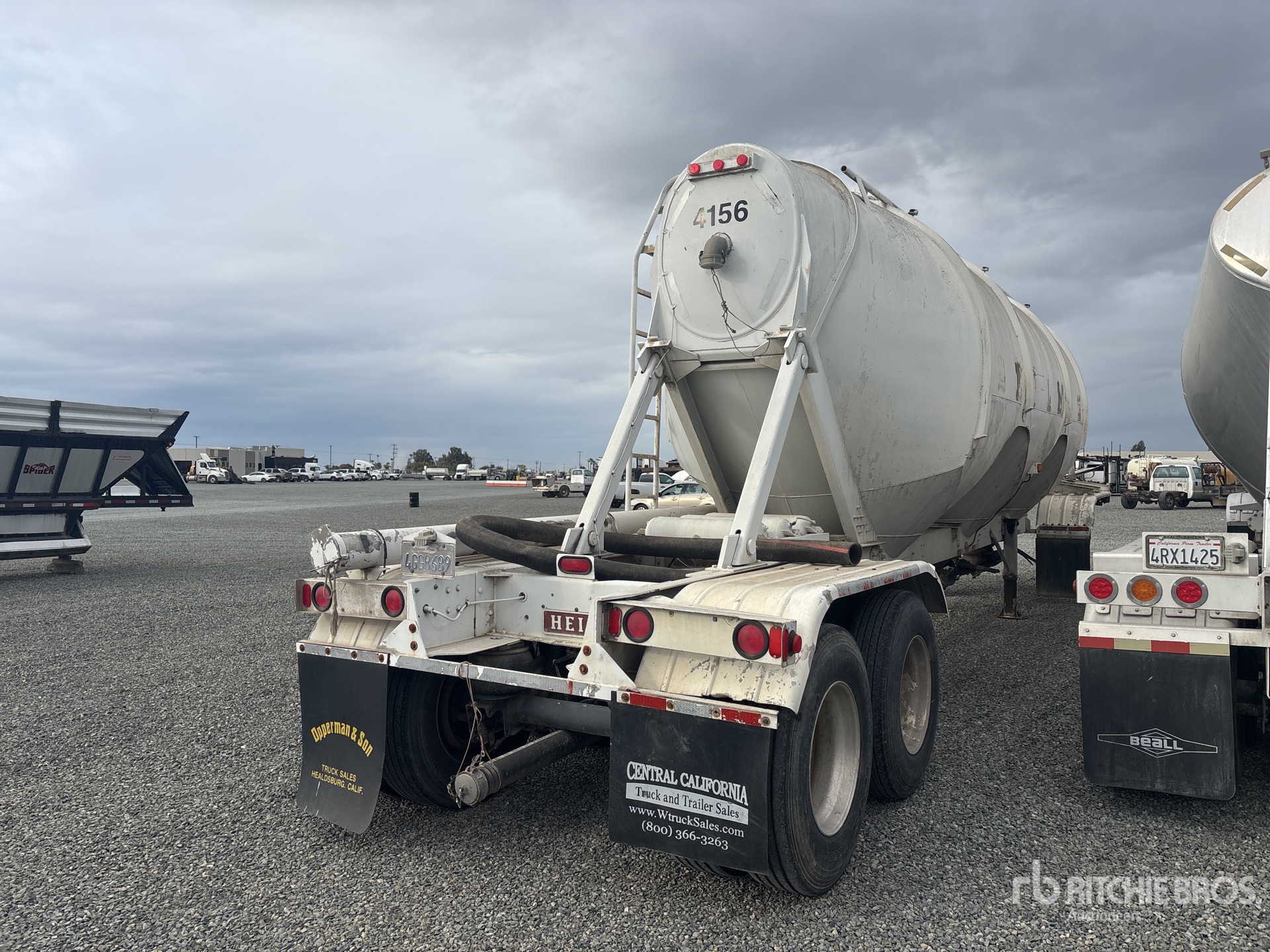 General Appearance with Imagen: esquina trasera derecha