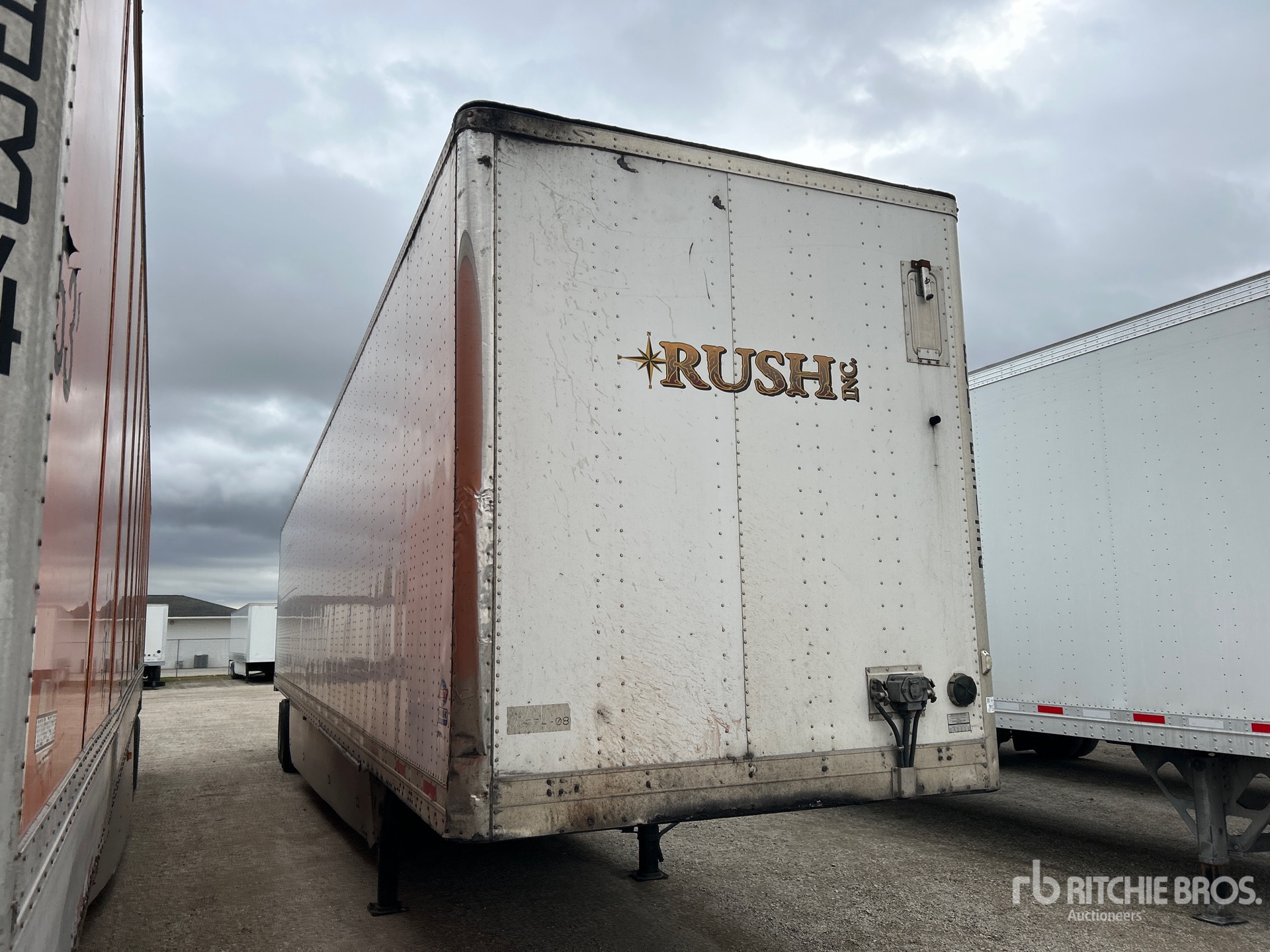 General Appearance with Bild, Ecke vorne rechts