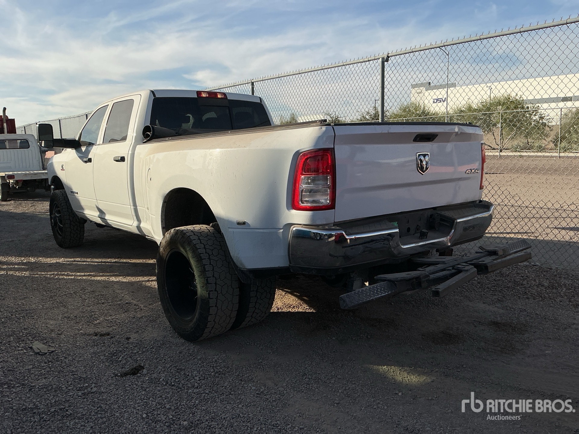 Aspect général with Image, coin arrière gauche