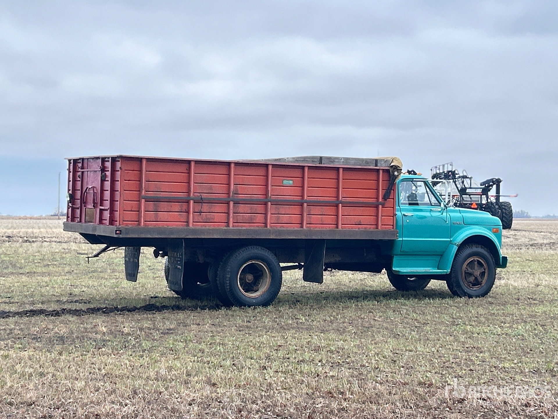 General Appearance with Bild, Ecke hinten rechts