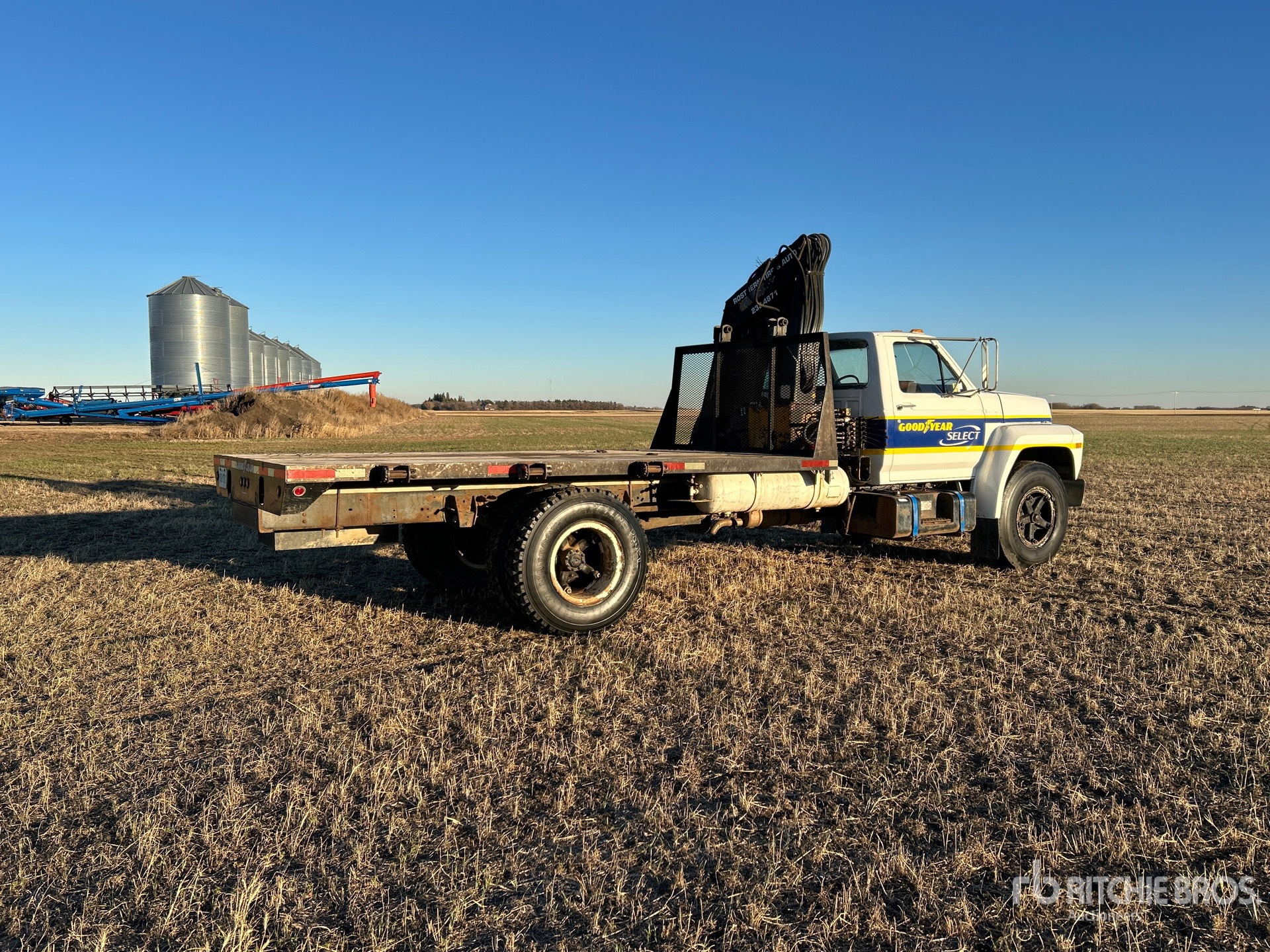 General Appearance with Bild, Ecke hinten rechts