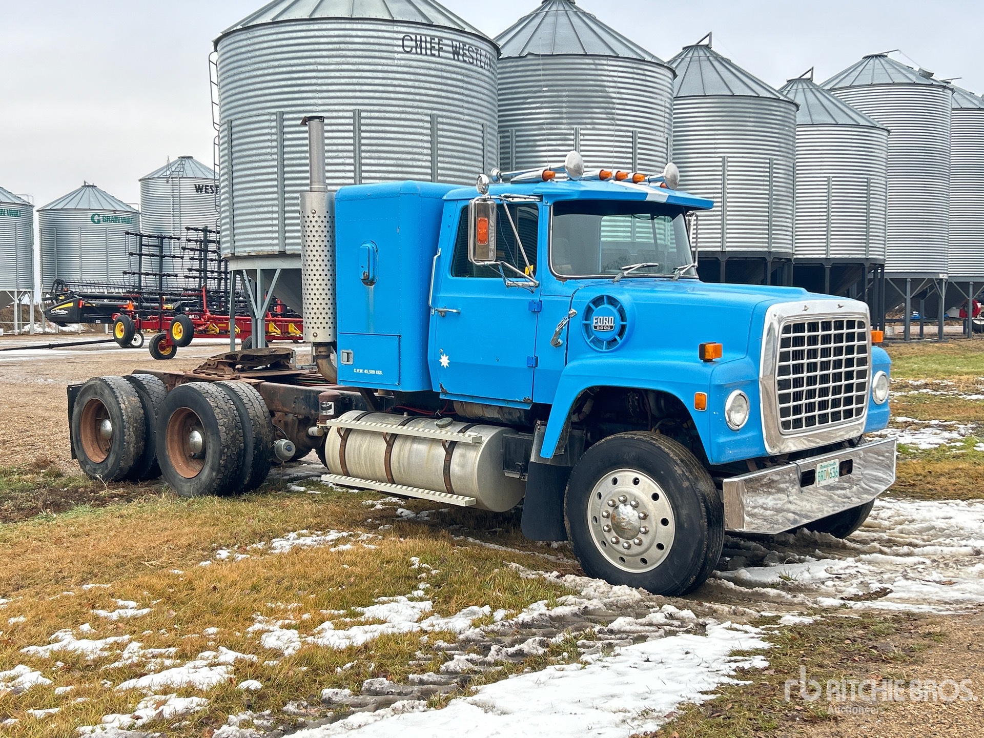 General Appearance with Bild, Ecke vorne rechts