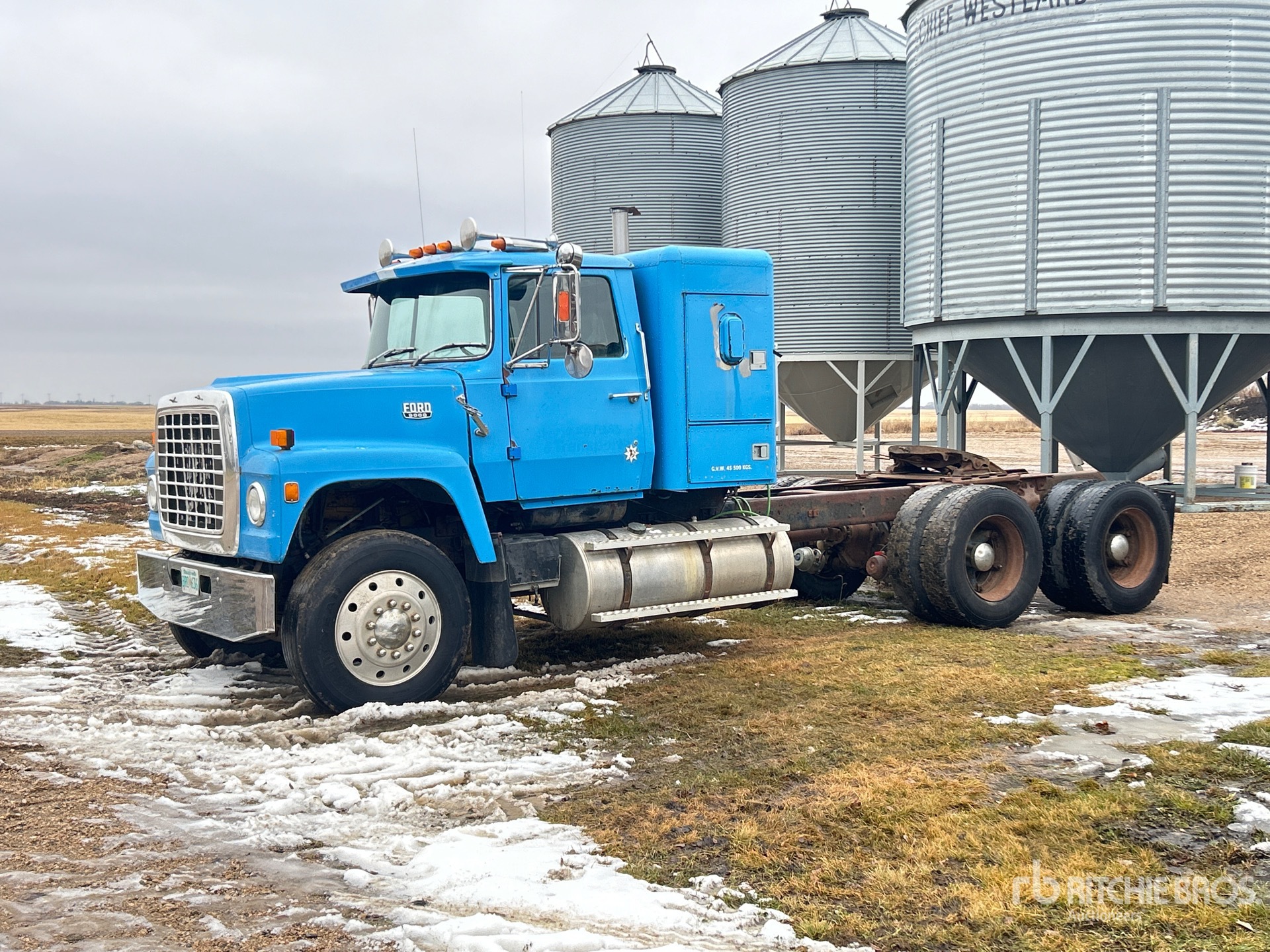 General Appearance with Bild, Ecke vorne links