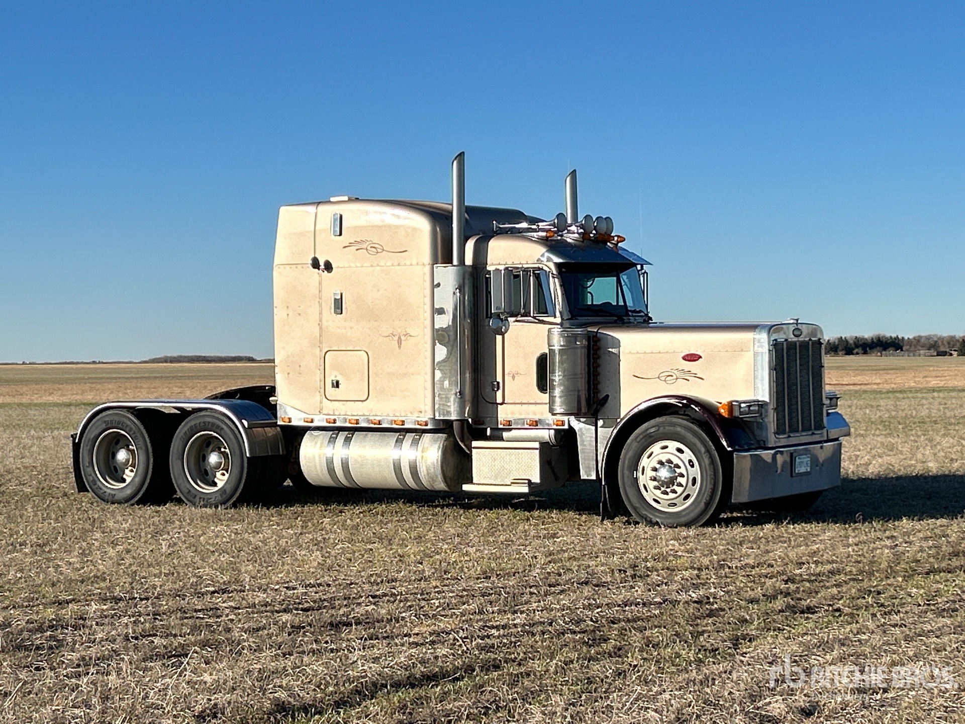 General Appearance with Bild, Ecke vorne rechts